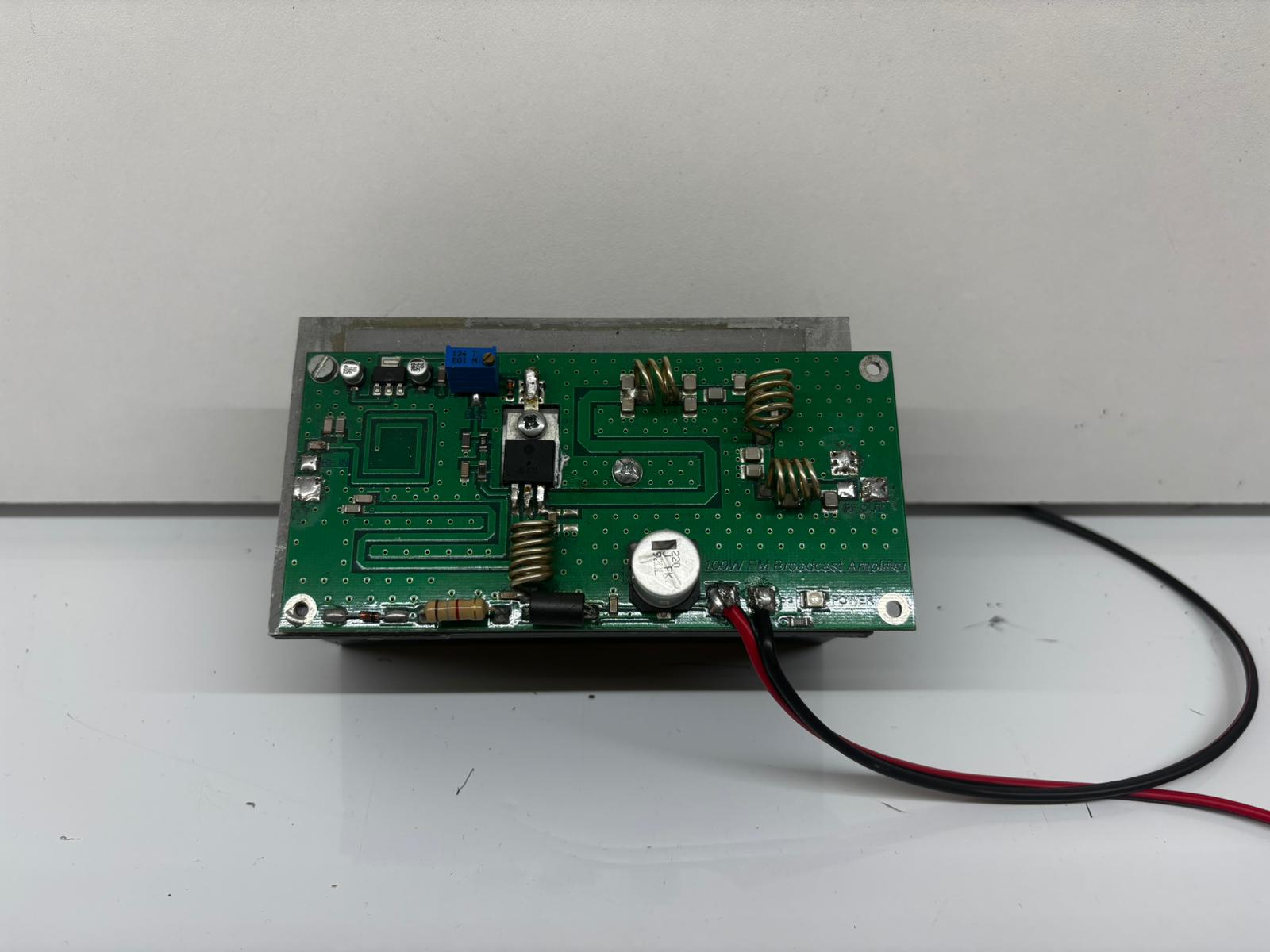 FM Eindversterker – 80–108 MHz, MRF101, 50 V, 100W