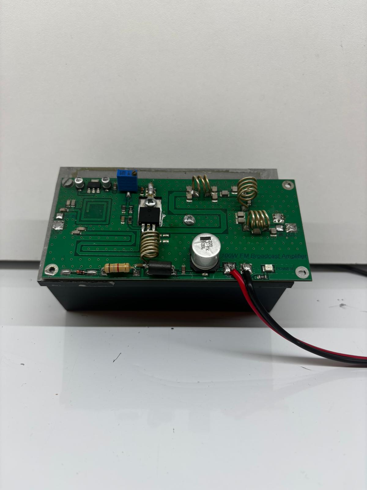 FM Eindversterker – 80–108 MHz, MRF101, 50 V, 100W