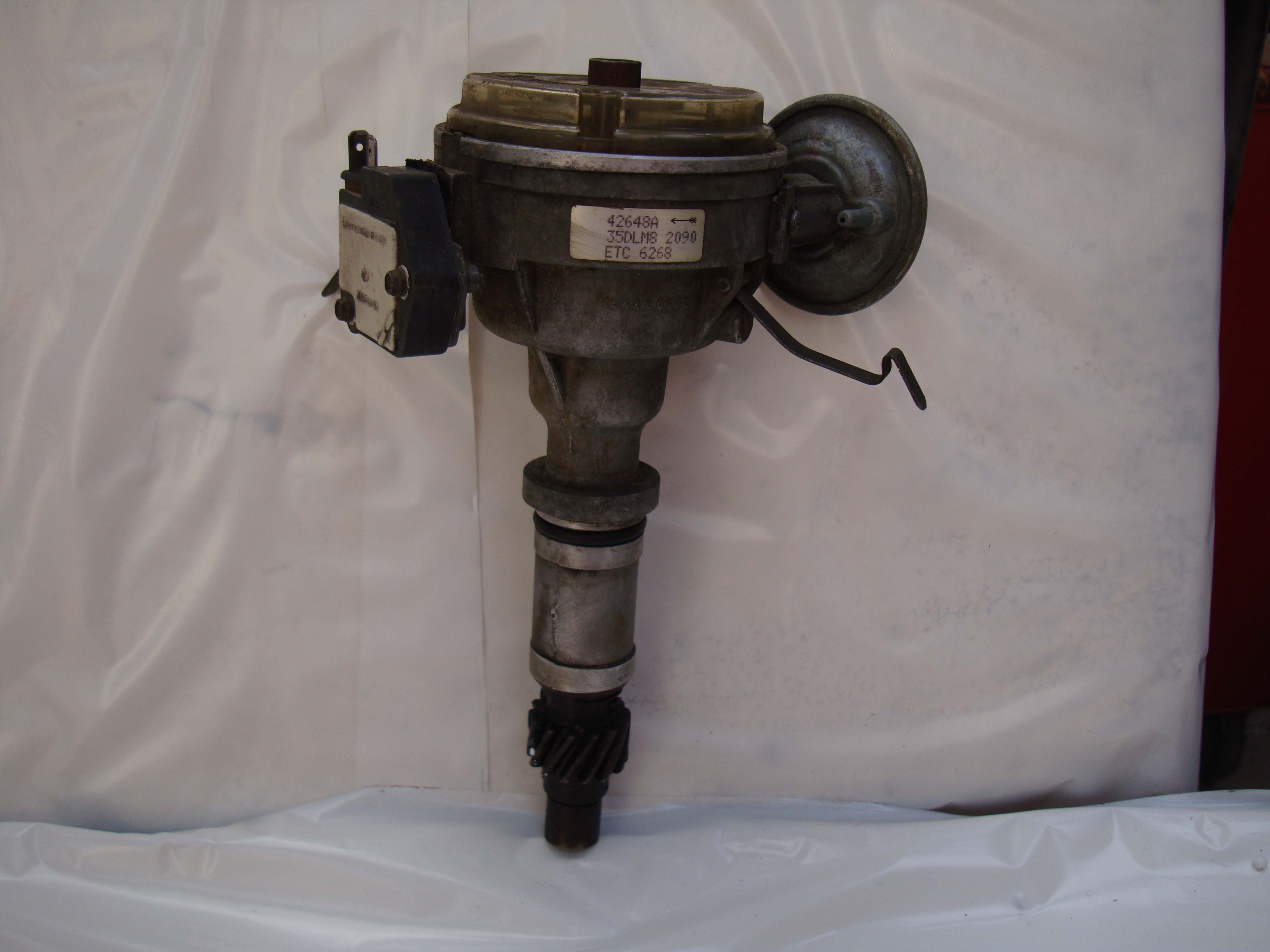 Distributeur électronique V8 