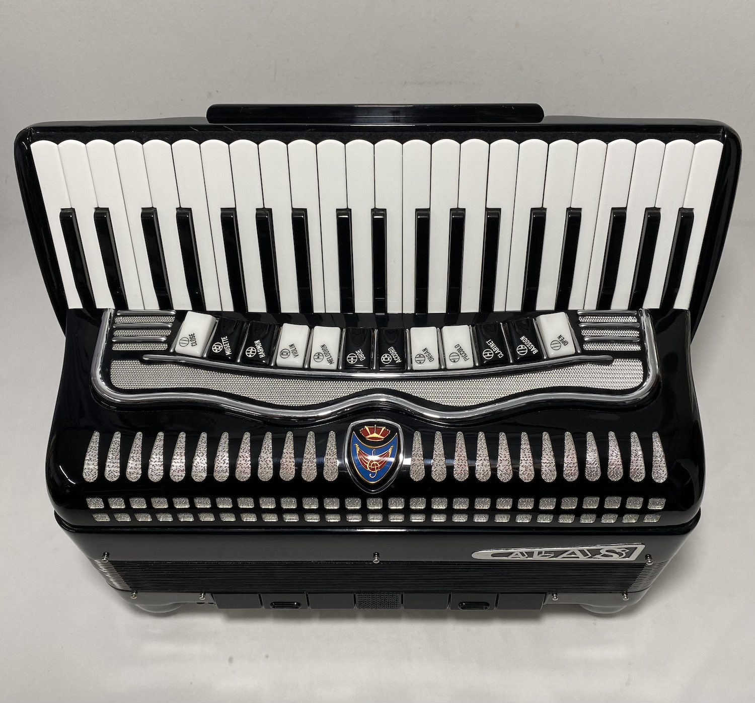 Acordeon ALAS - Quarta de voz - 12/7 Reg - 11.7 kg - 49 cm