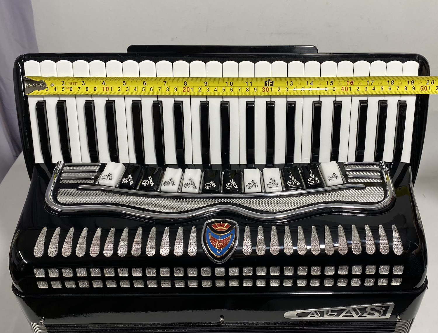 Acordeon ALAS - Quarta de voz - 12/7 Reg - 11.7 kg - 49 cm