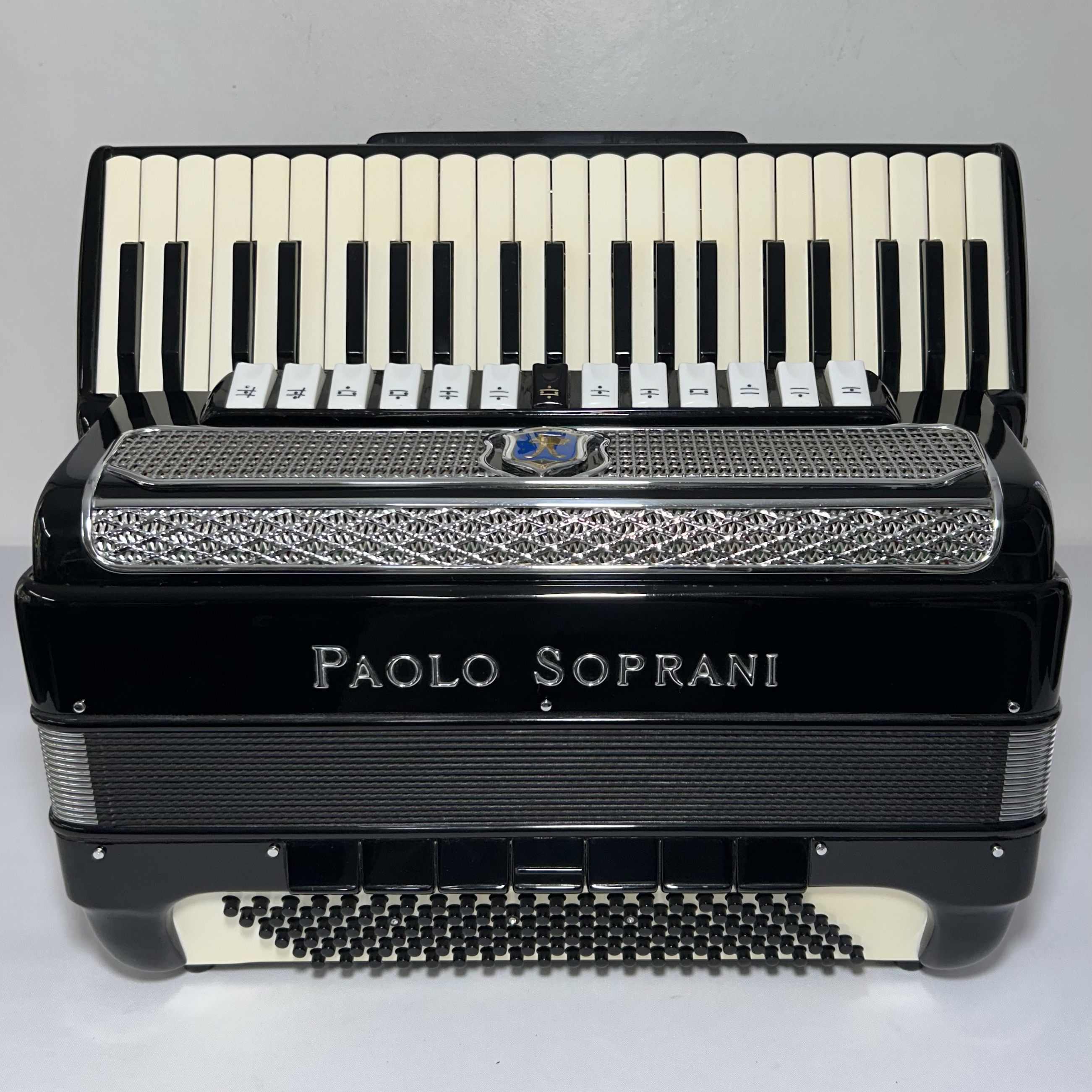 Acordeon Paolo Soprani - Quarta Oitavada - 13/7 Reg. - 11.7 kg - 49,5 cm 