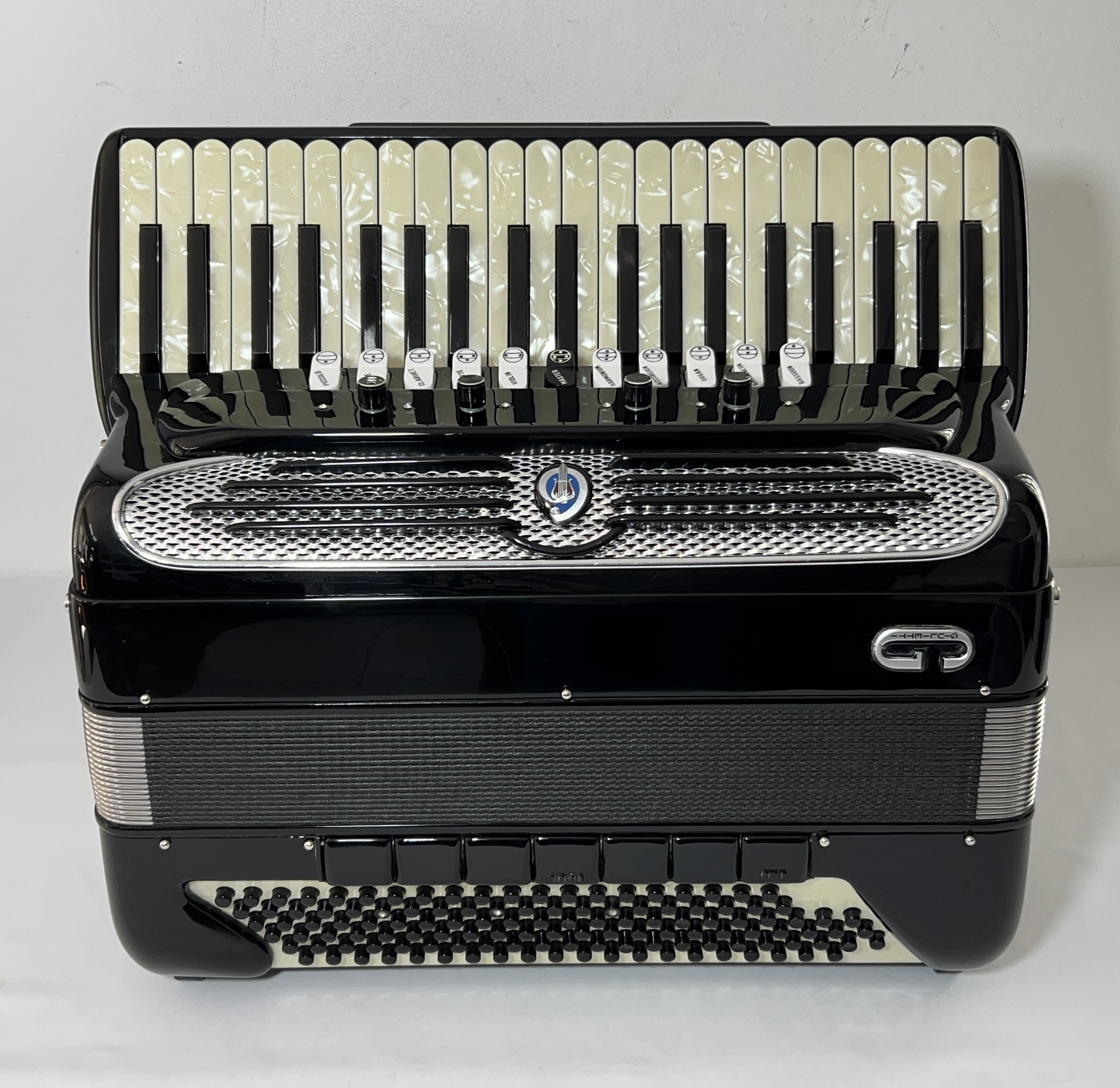 Acordeon Giulietti Bassetti Transformer N.4 - Polifônica - 11/7 Registros - 12.5 kg - 49 cm 