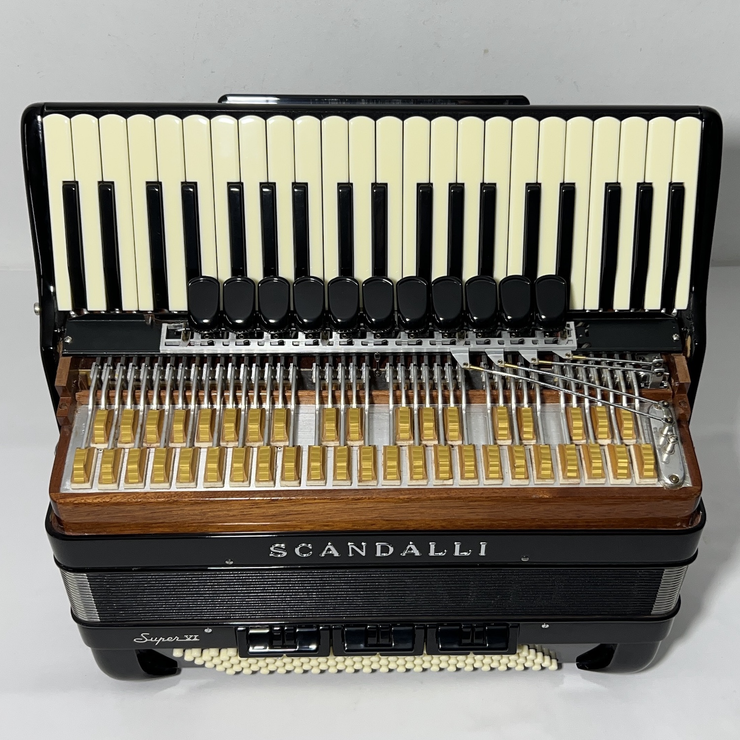 Acordeon Scandalli Super VI 2012 - Cass Duplo - 11.9 kg - 12/9 Reg. - 49 cm