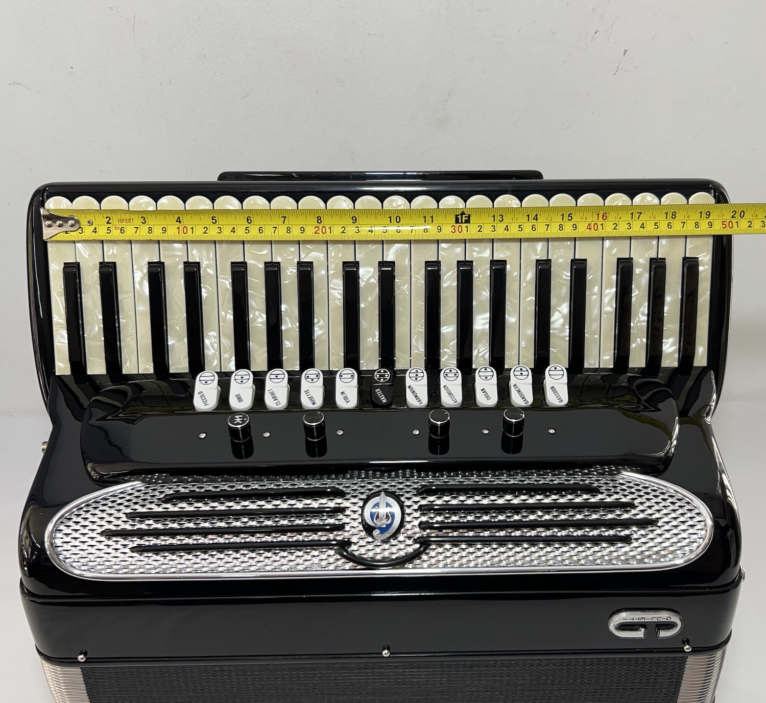 Acordeon Giulietti Bassetti Transformer N.4 - Polifônica - 11/7 Registros - 12.5 kg - 49 cm 