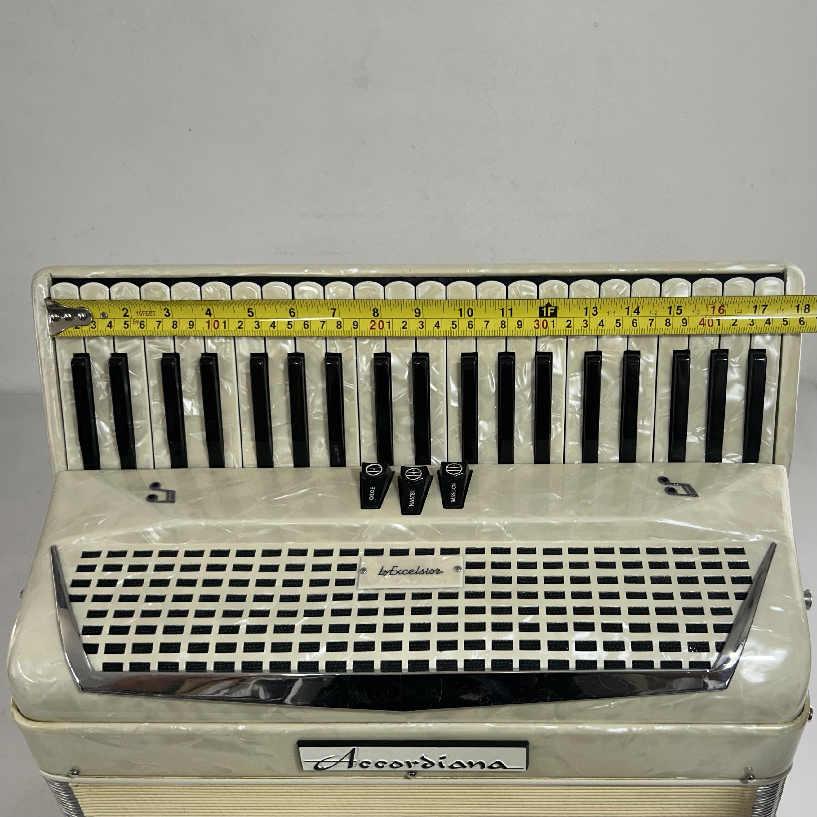 Accordiana By Excelsior - Segunda de voz - 3/2 Registros - 8.3 kg - 44,5 cm 