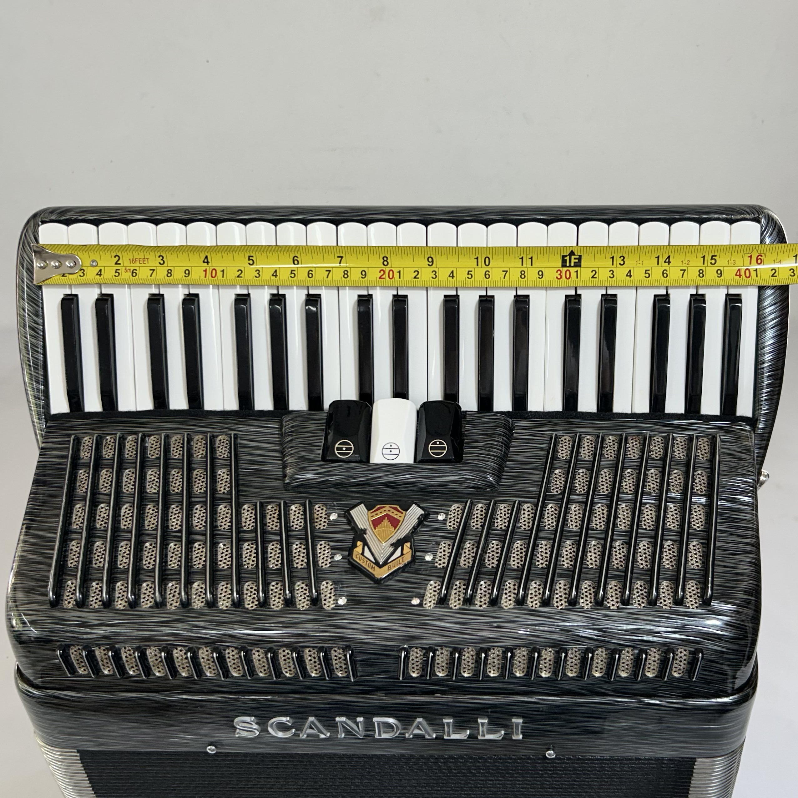 Acordeon Scandalli - Segunda de voz - 3/2 Registros - 7.9 kg - 41 cm