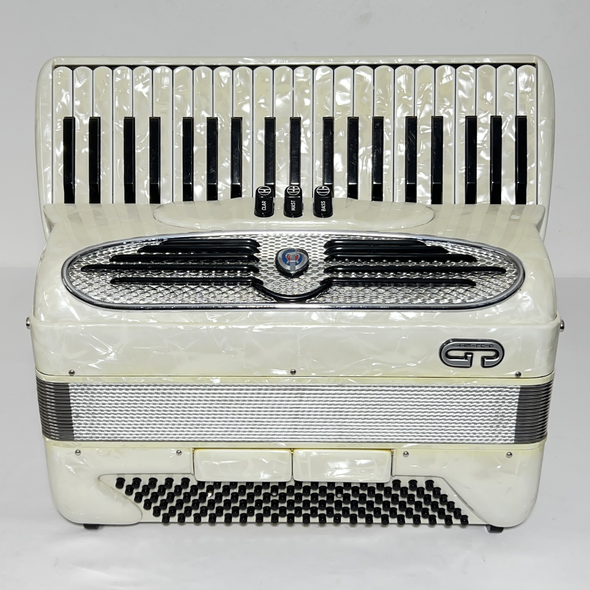 Acordeon Giulietti S32 - Segunda de voz - 3/2 Registros - 8.3 kg - 42 cm