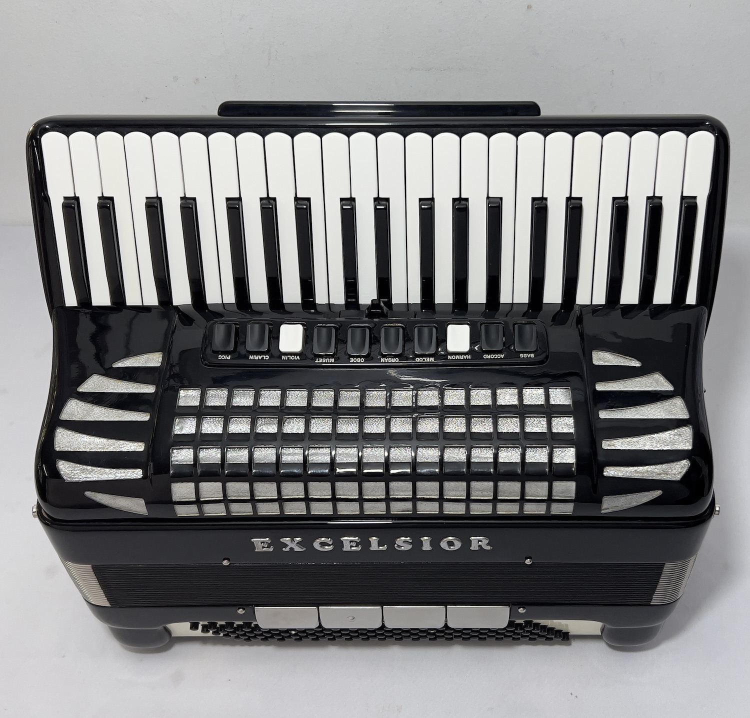 Acordeon Excelsior Model 914 - Quarta Oitavada - 11/4 Reg. - 11.5 kg - 48,5 cm