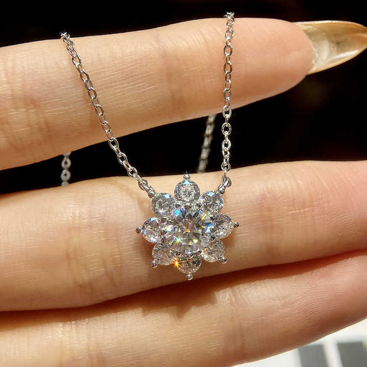 Collier Startrek