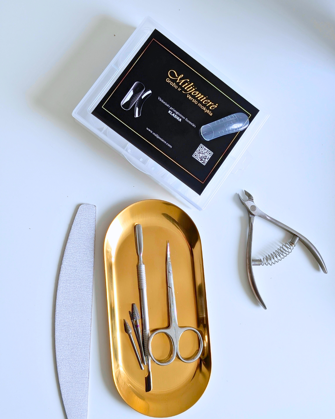 Premium nagų estetikos mokymai (1 savaitės)