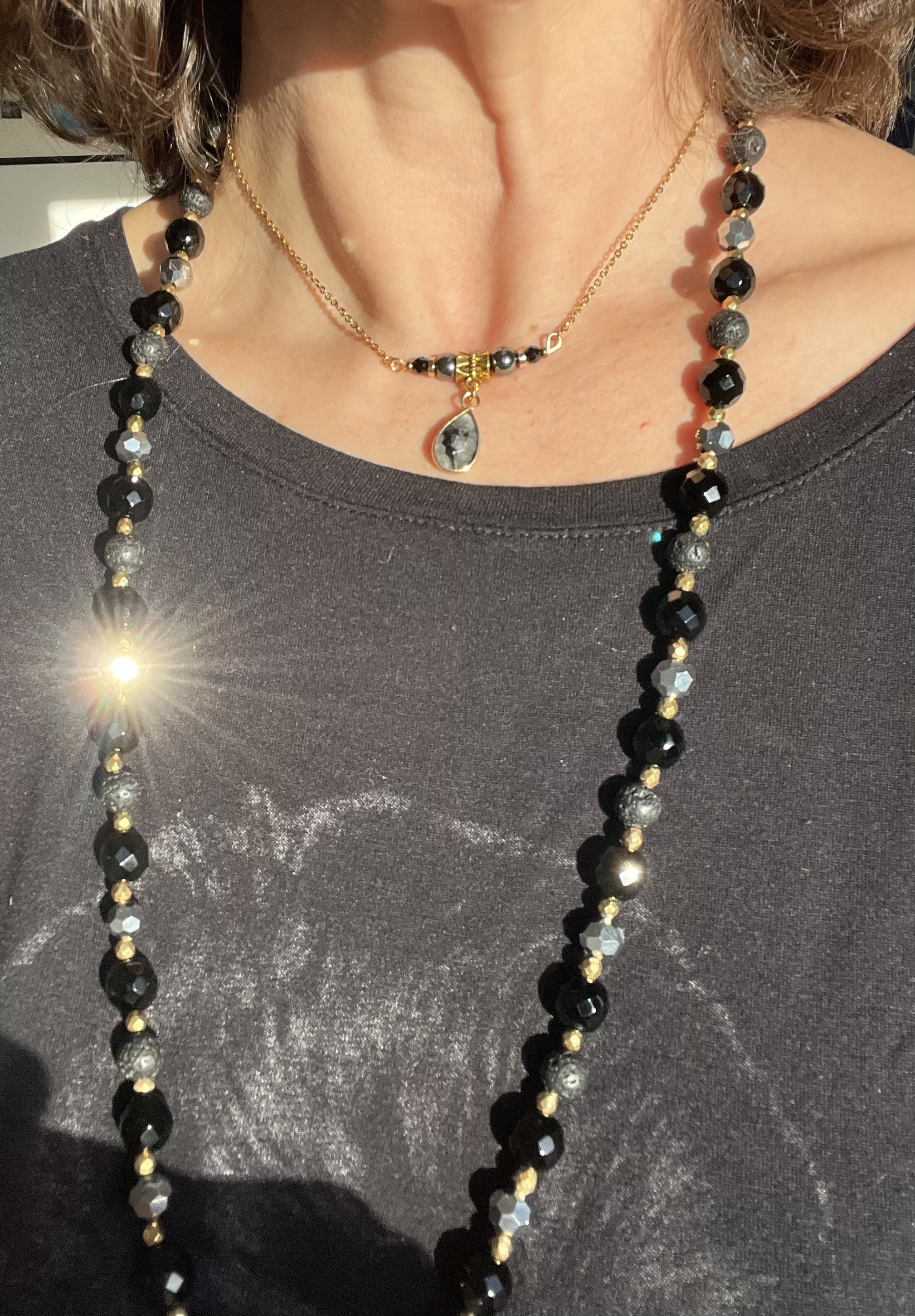 Sautoir BLACK HEKLA cristal, hématite, pierre de lave