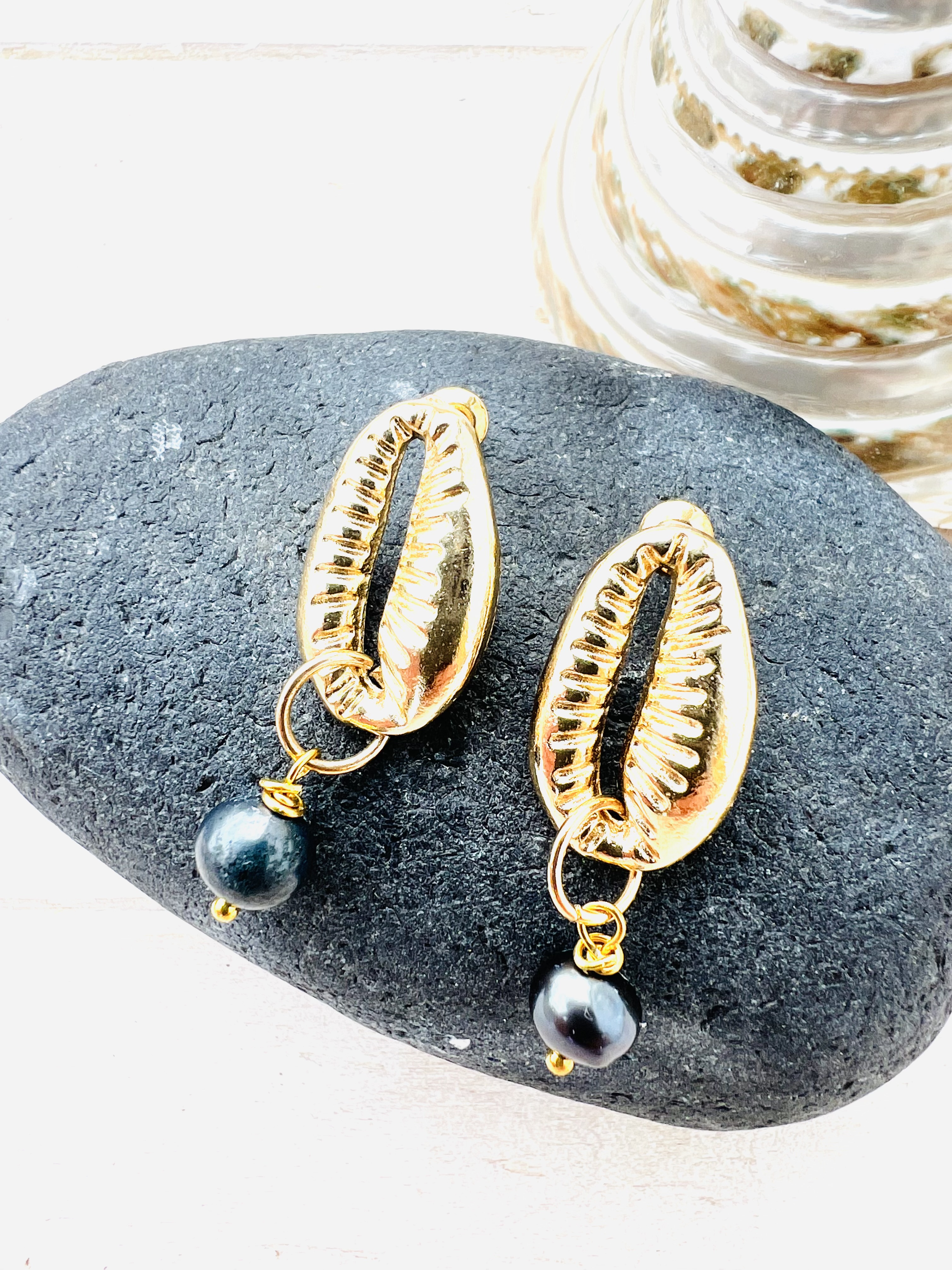 Boucles d'oreilles BLACK SHELL, perle de Tahiti 