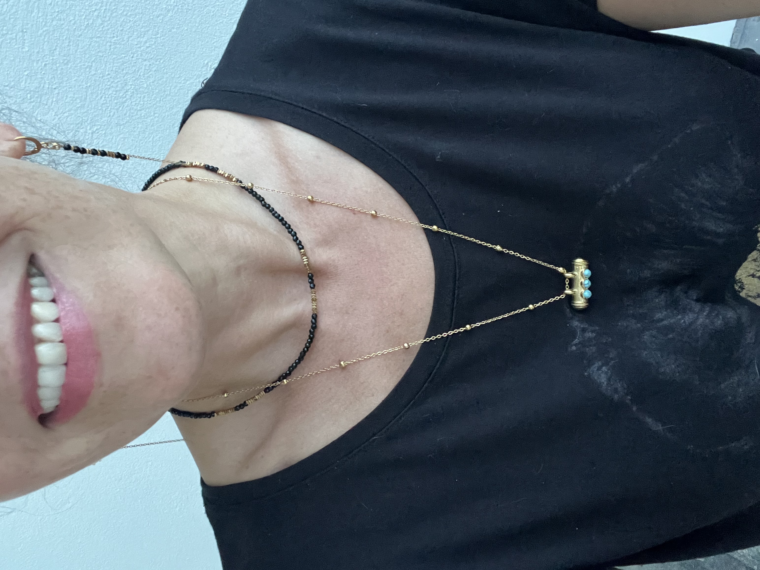 Collier CARBIDE, spinelle, hématite plaqué or 