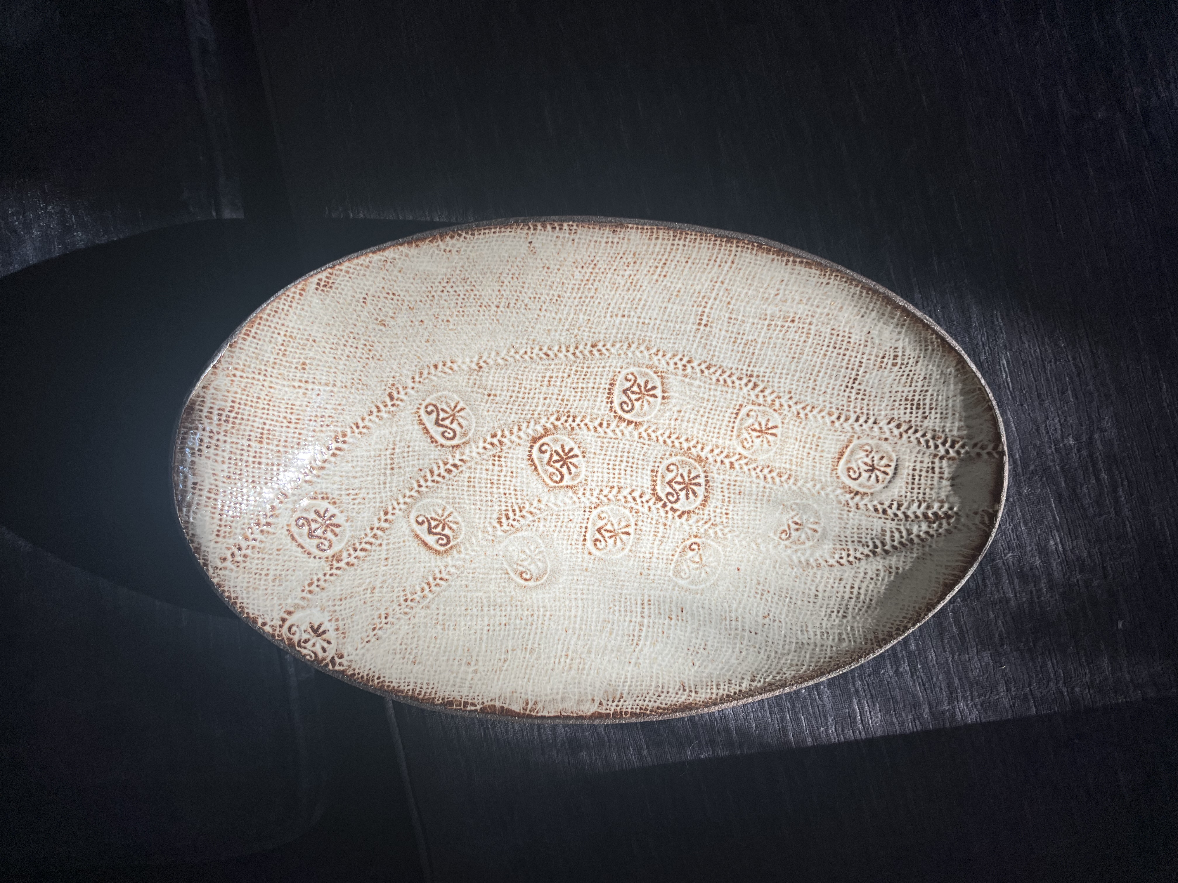 Chocolate clay/white shiny glaze