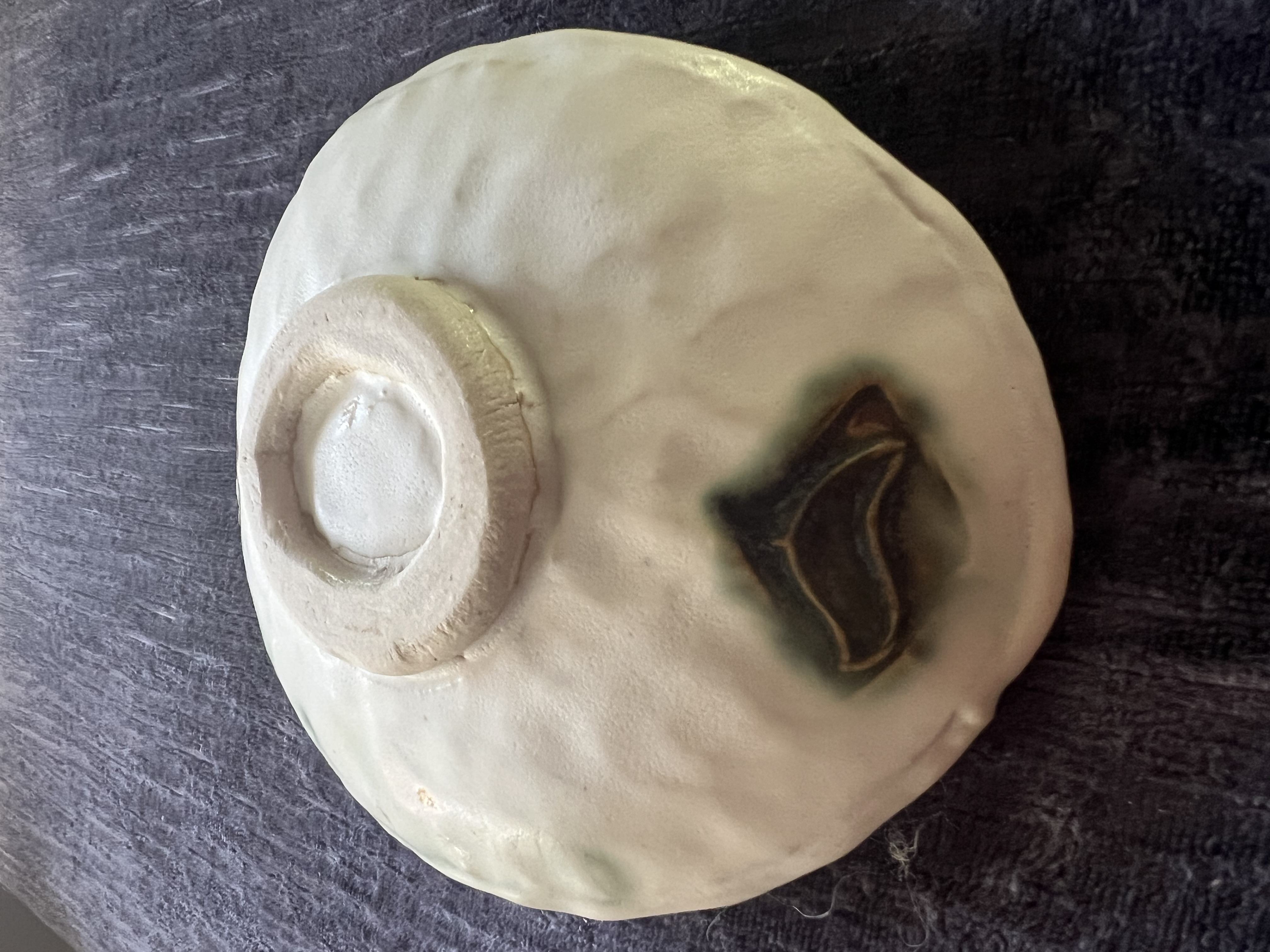 Verpstė jewelry dish (dark green with outline)