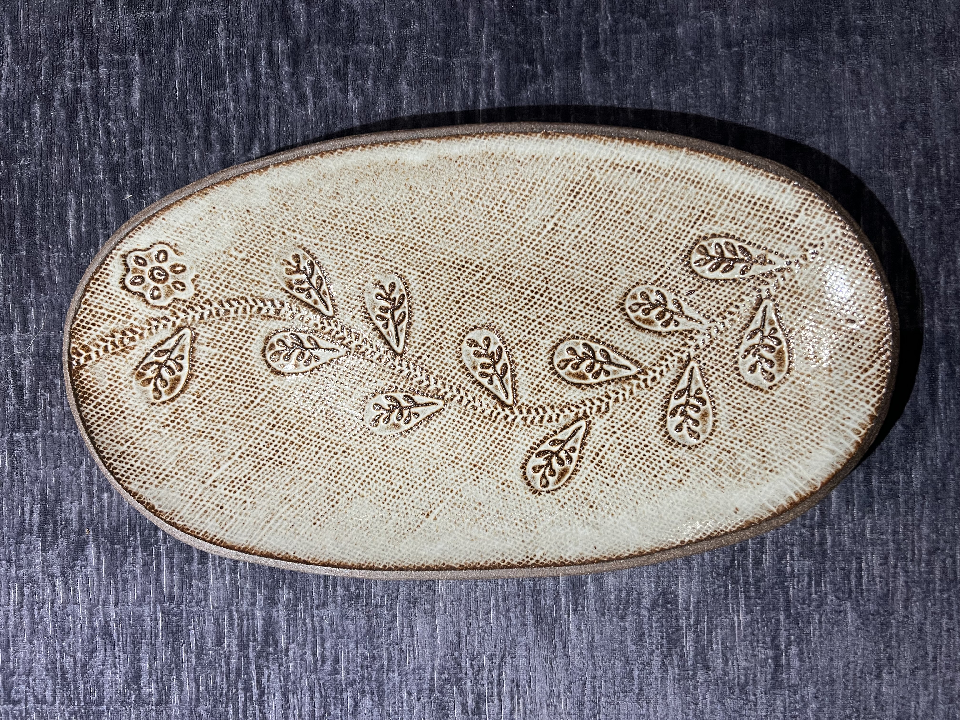 "Rūta" platter - dark brown clay, shiny white glaze