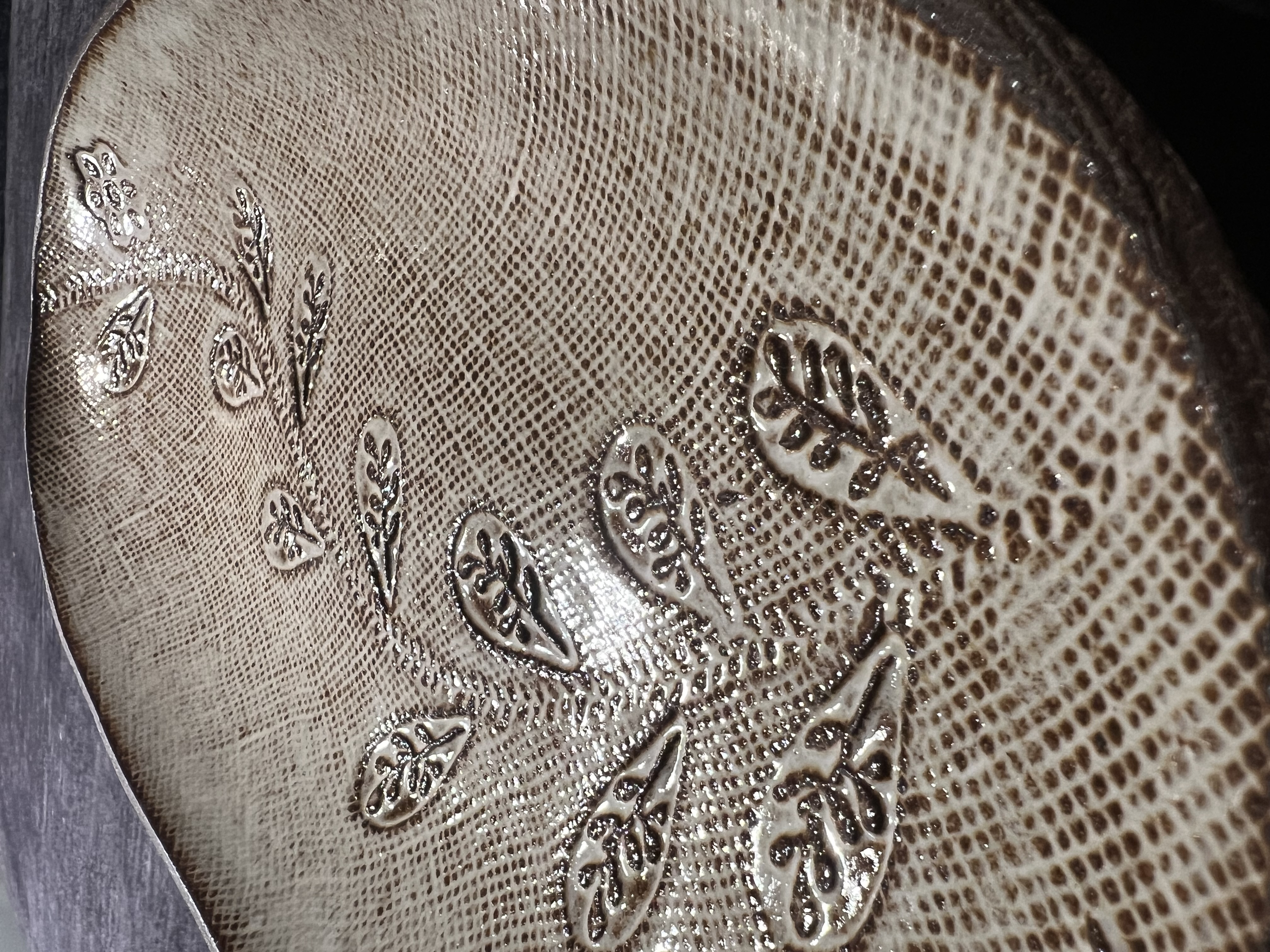 "Rūta" platter - dark brown clay, shiny white glaze