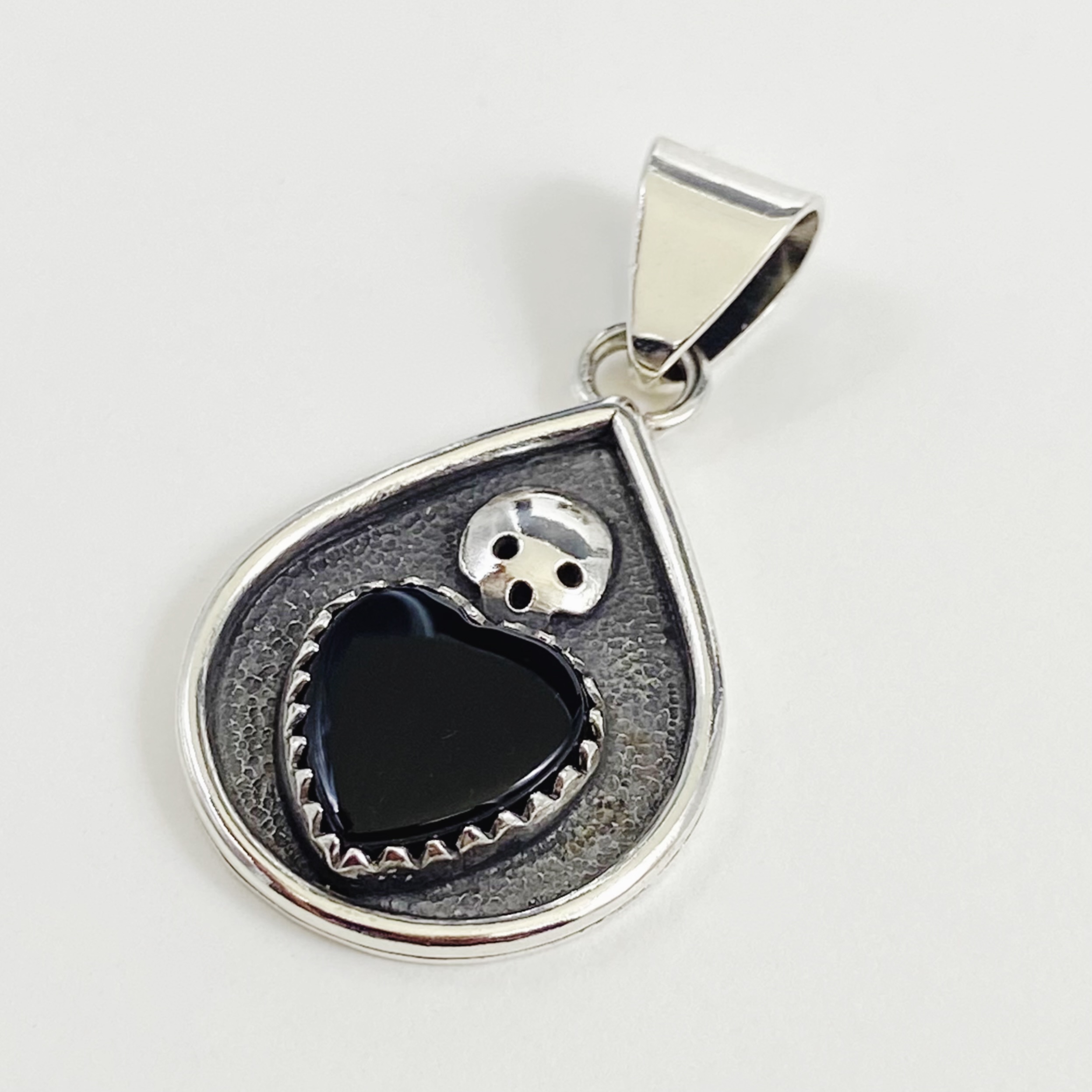 The Mourner’s Heart Pendant