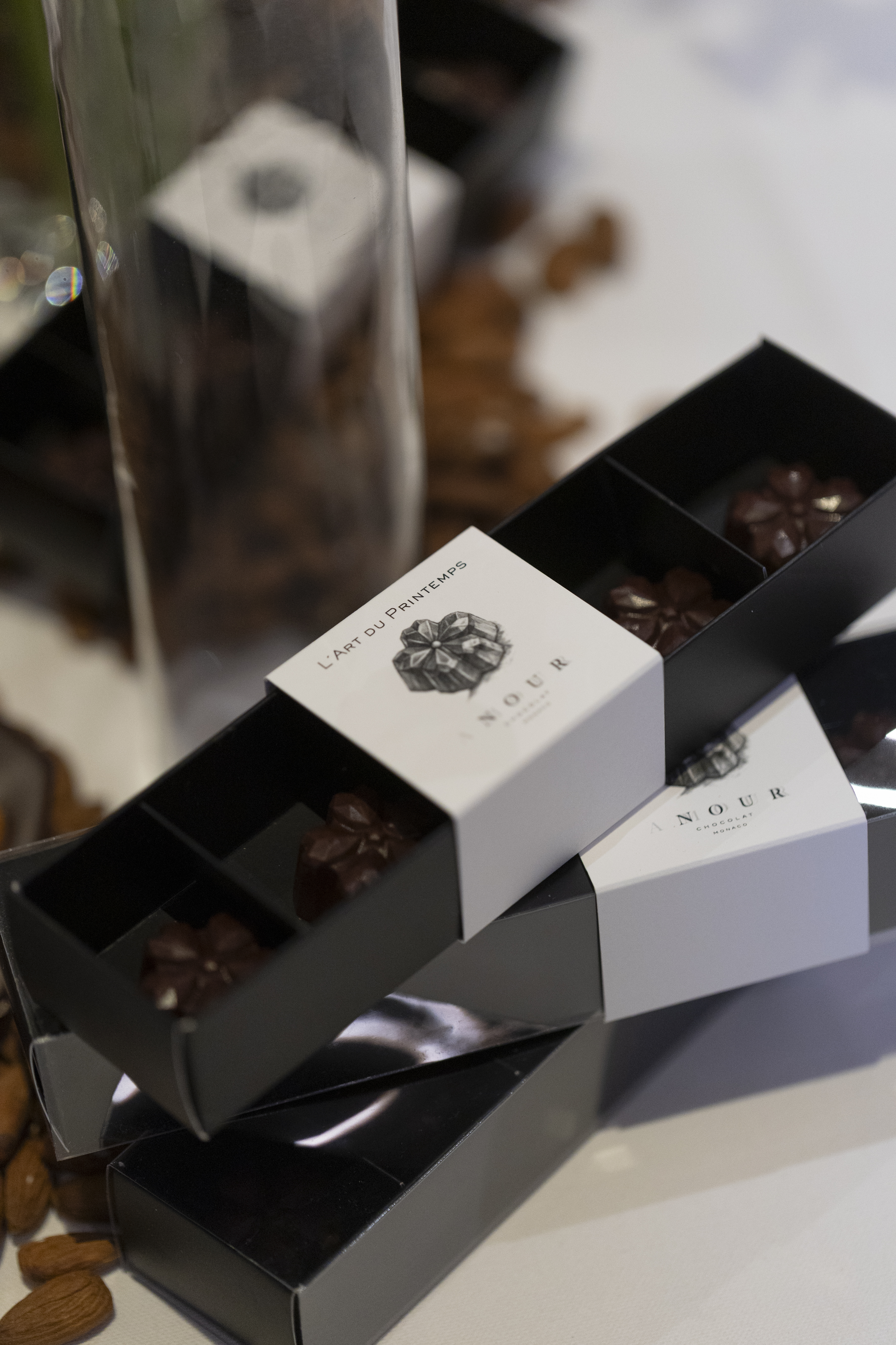 Coffret Fleur Chocolat Noir Framboise Litchi