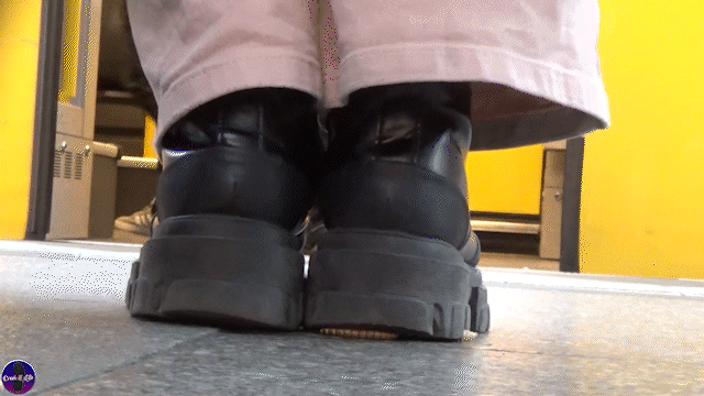 Trainstation Maggots 11