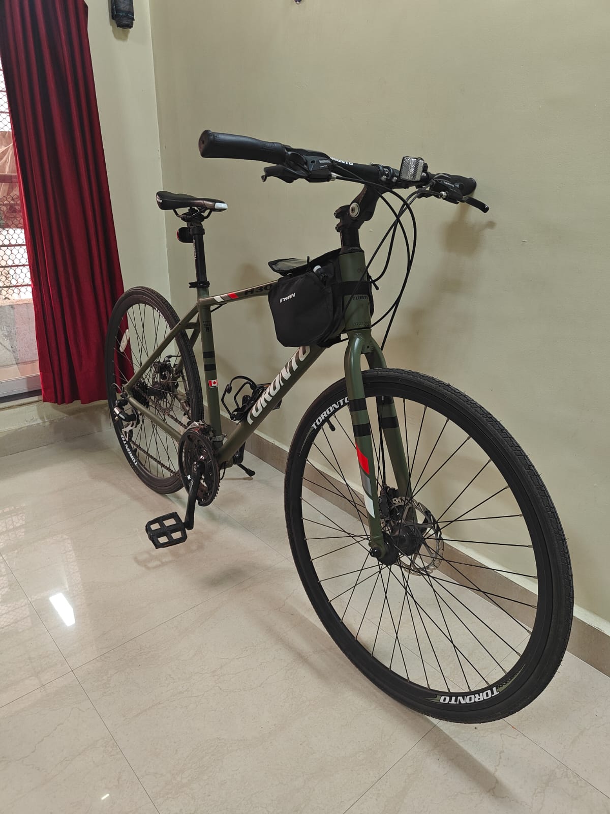 Toronto H30 Hybrid Bike 2024