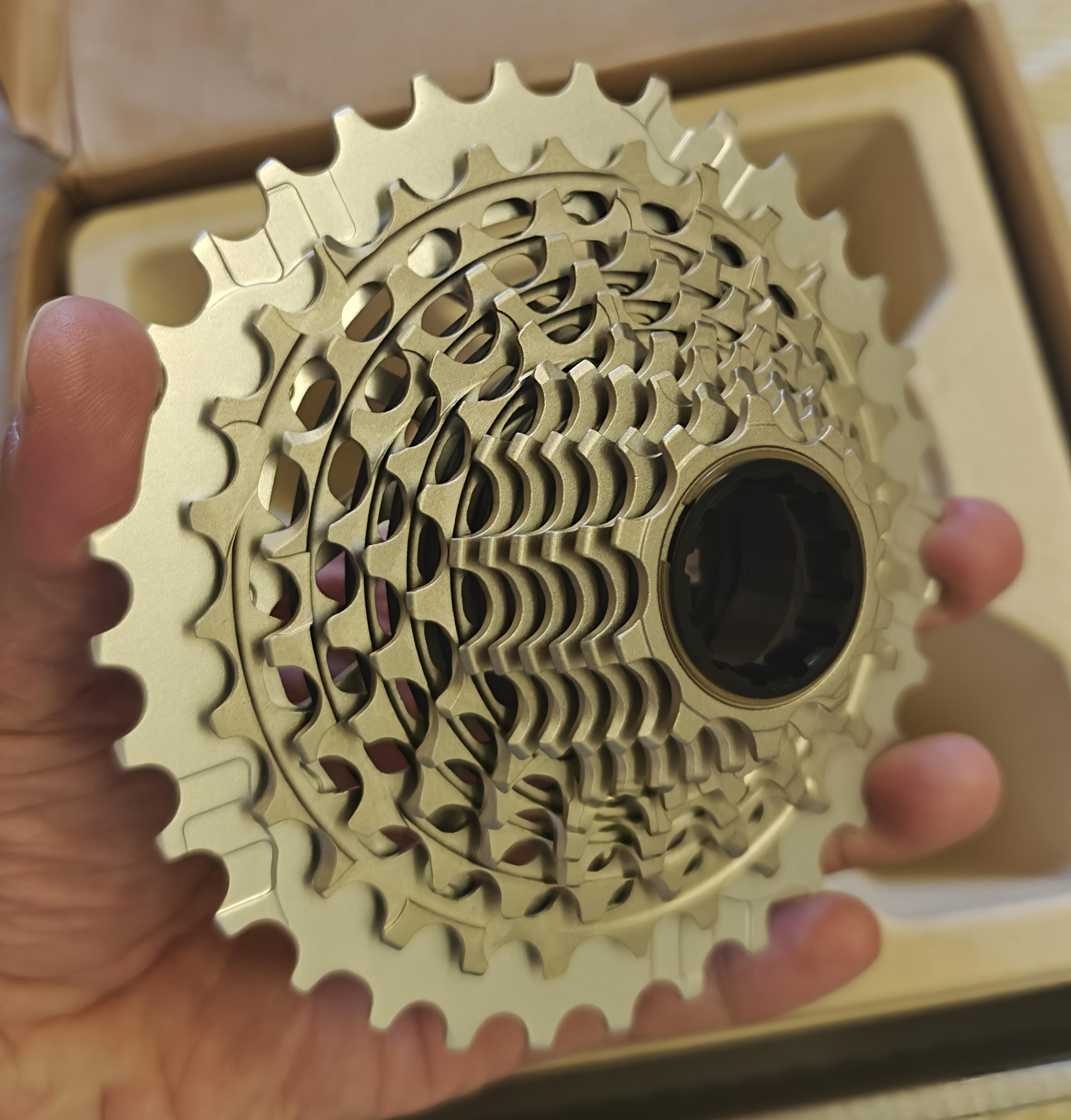 Sram Red AXS 12spd E1 Cassette 10/33.