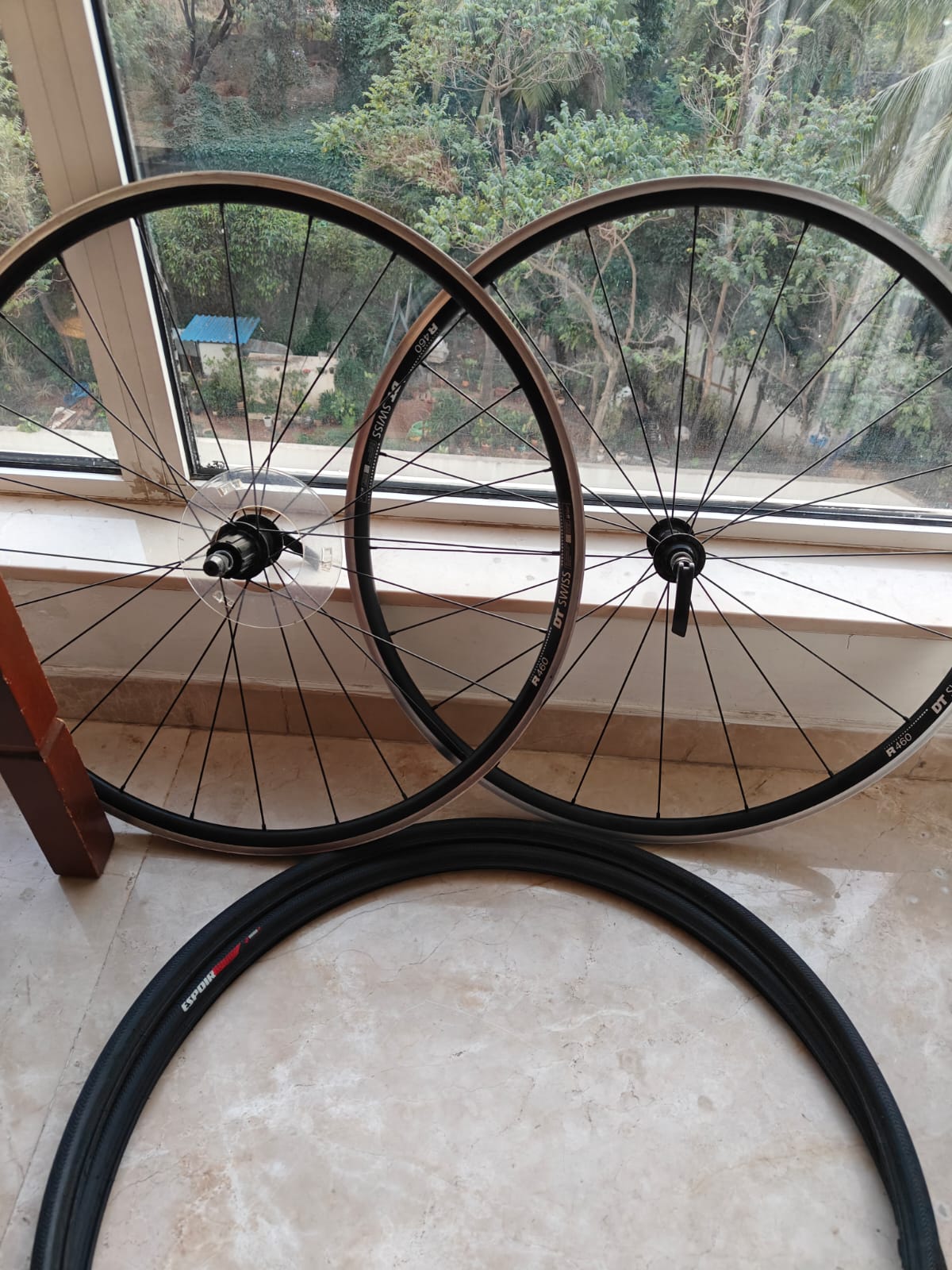 DT SWISS R 470 ALUMINIUM TUBELESS READY DISC BRAKE WHEEL - SHIMANO (BLACK)