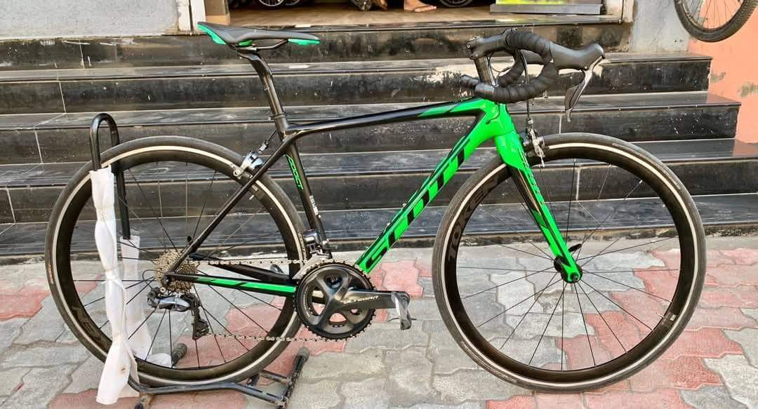 Scott Addict RC Road Bike Size-49cm 2021