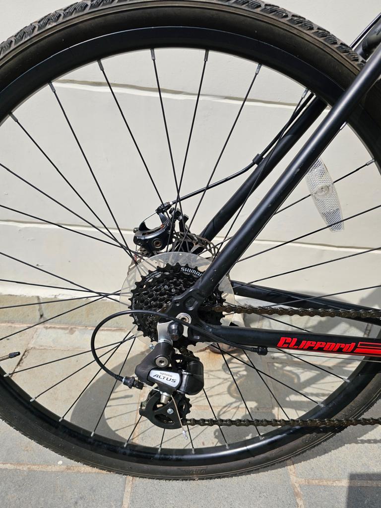 Hiland Road Hybrid Bike Urban City Commuter Bicycle with Disc Brake for Men Comfortable Bicycle 700C Wheels 24 speeds Bikes