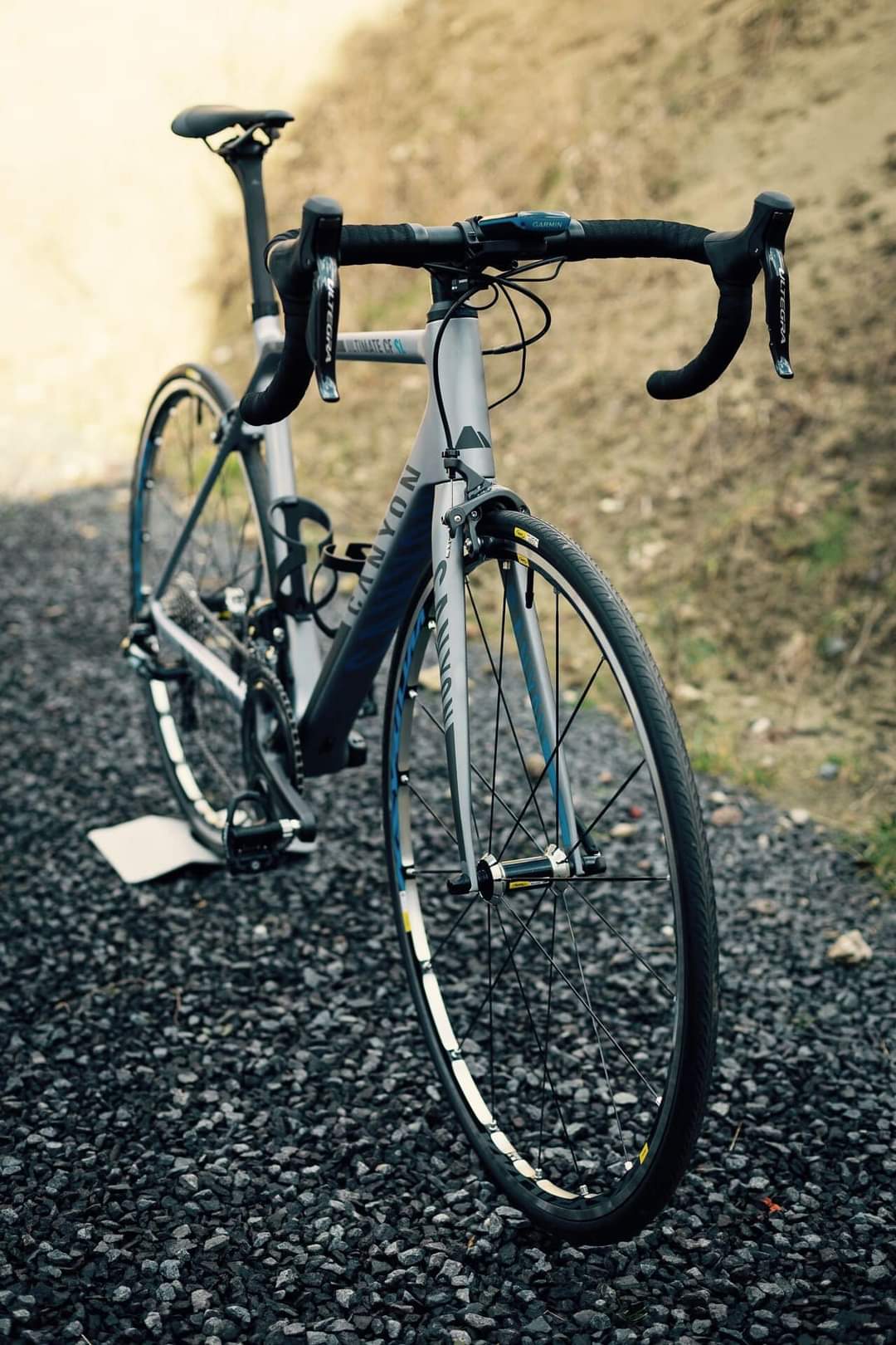 Canyon Ultimate CF SL 9.0 DI2 Road Bike Size-Medium
