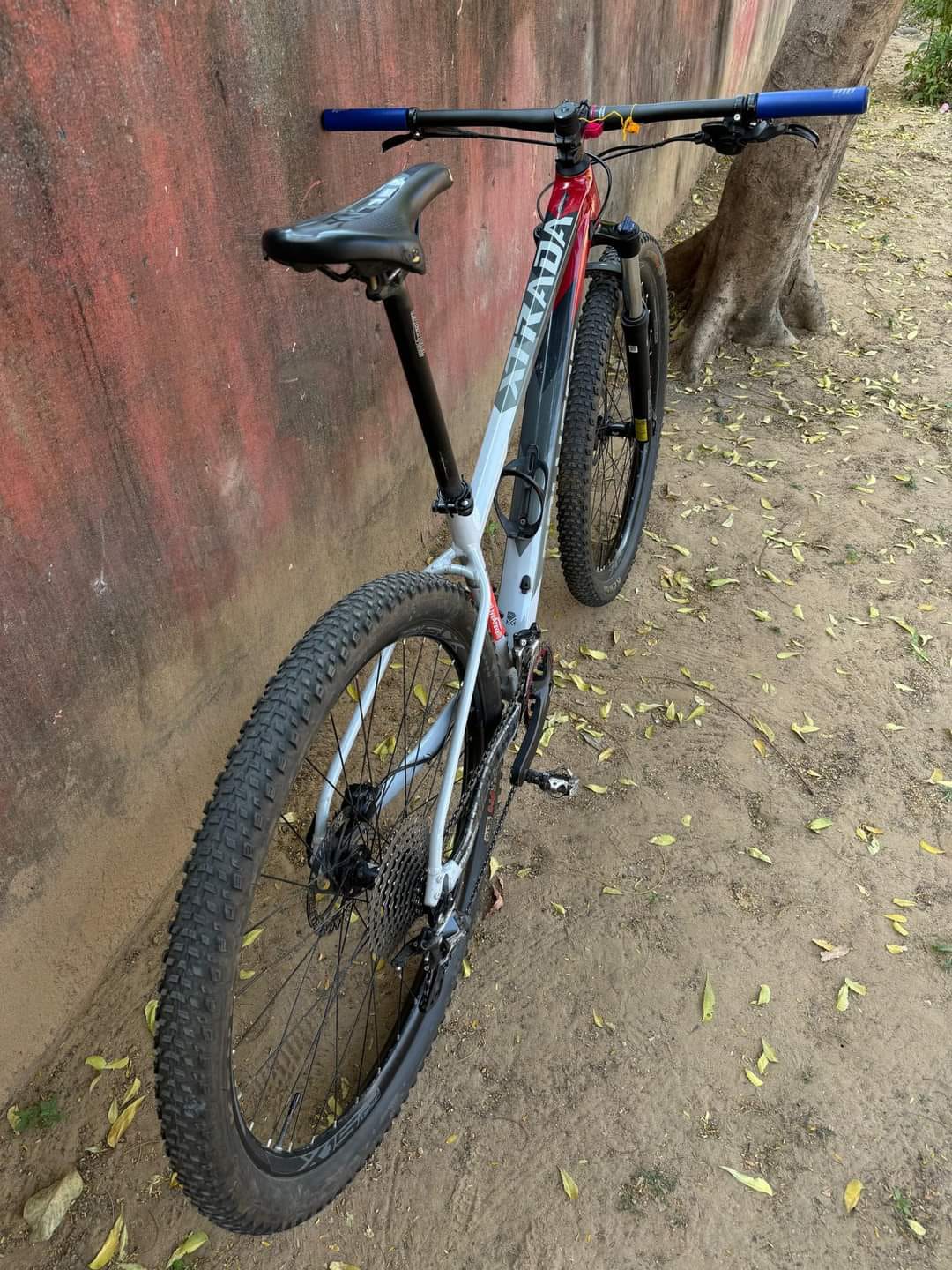 Polygon XTRADA 5 Mountain Bike Size-Medium (2022)