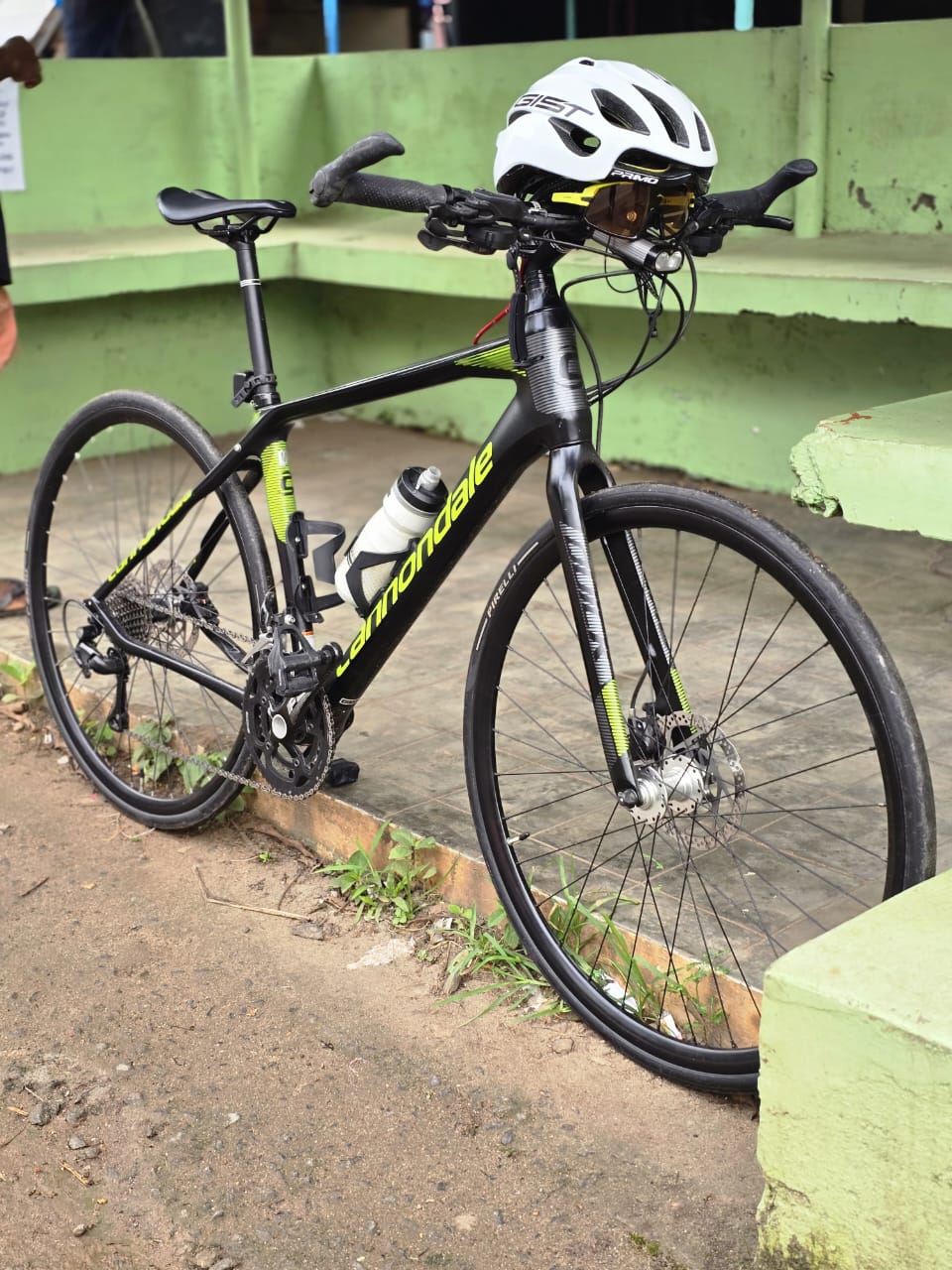 CANNONDALE QUICK CARBON 1 Flatbar Road Bike Size-Medium 2017