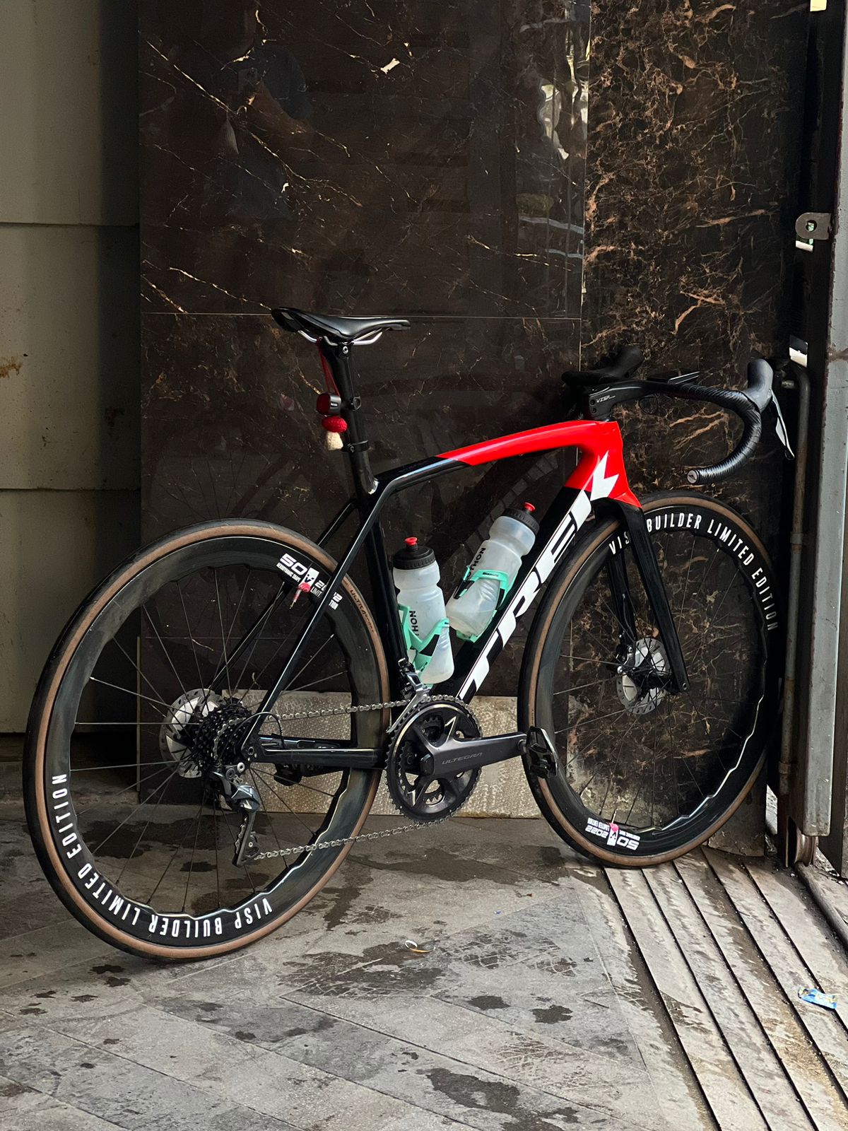 TREK EMONDA SL6 LIMITED EDITION ROAD BIKE SIZE-54CM 