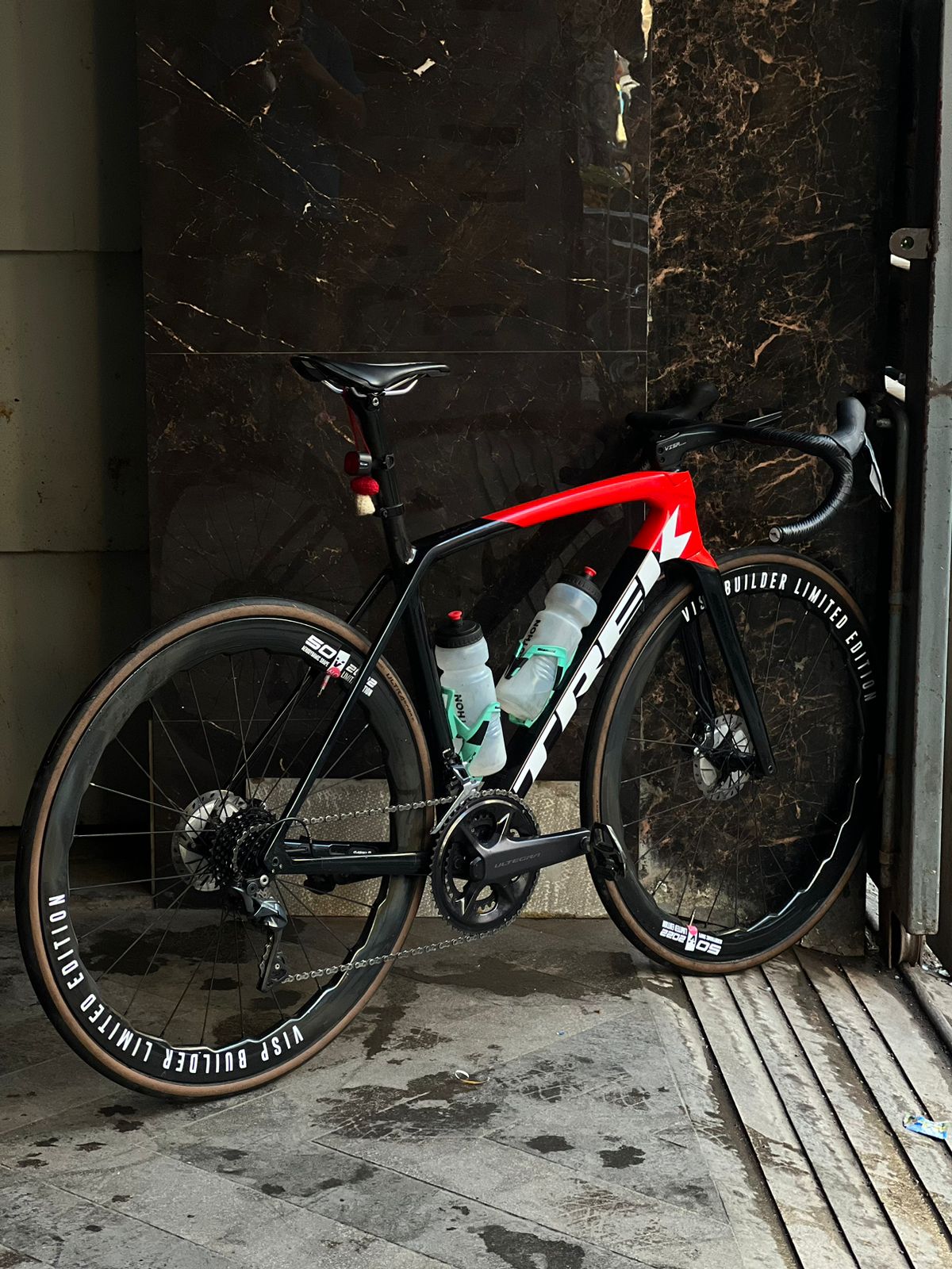 TREK EMONDA SL6 LIMITED EDITION ROAD BIKE SIZE-54CM 