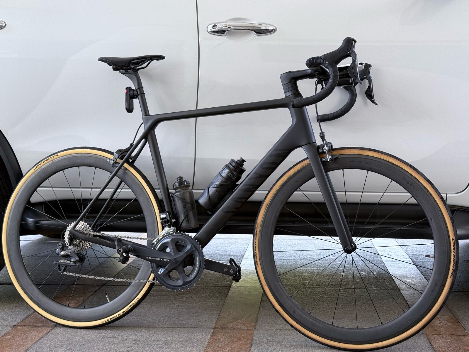 Canyon Ultimate CF SLX 8 Di2 road Bike Size-Large 2021