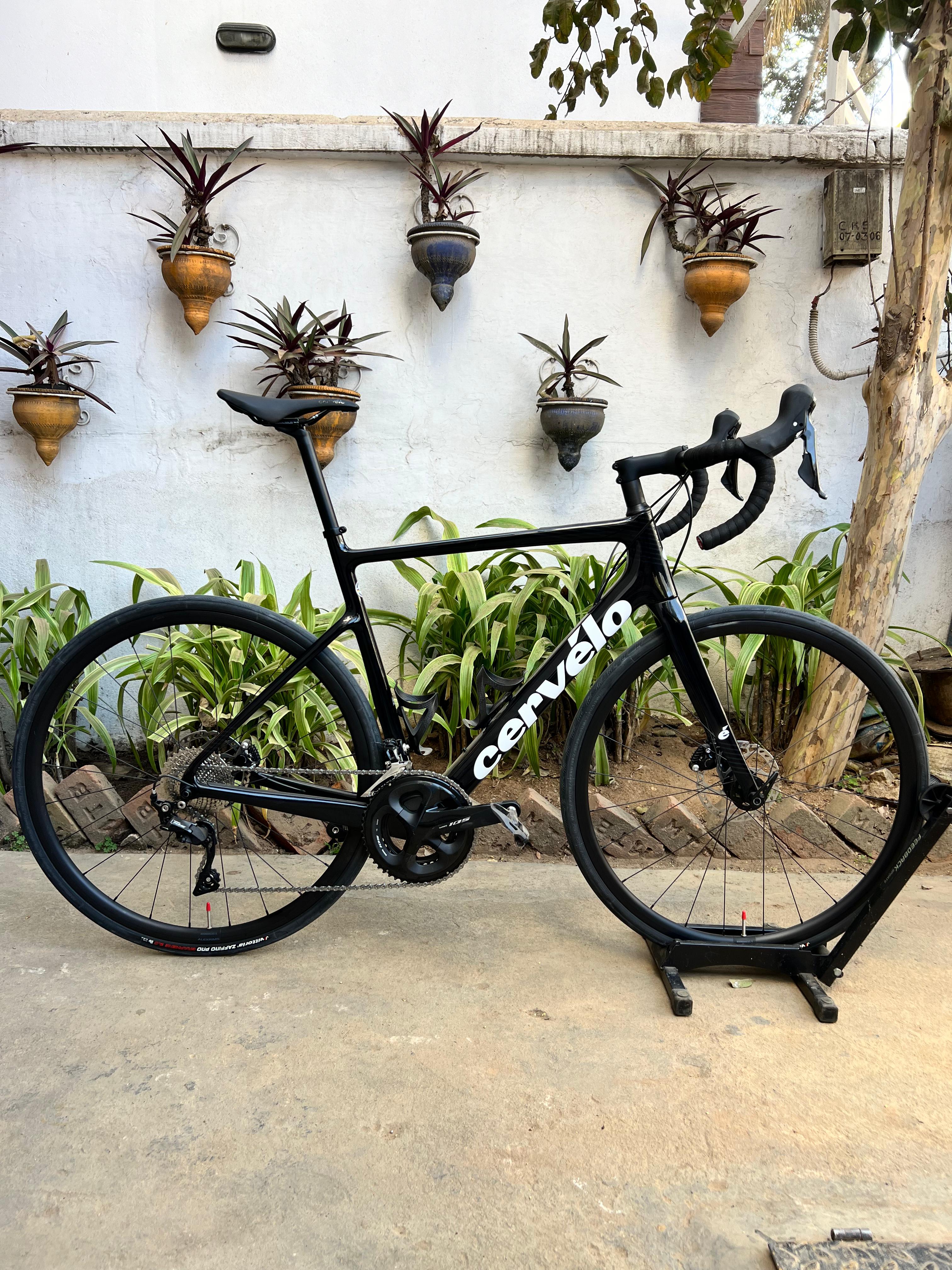 Cervelo Caledonia Road Bike Size 56 2022