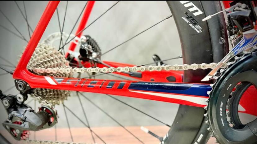 Giant TCR Advanced 2 Road Bike Size-Medium 