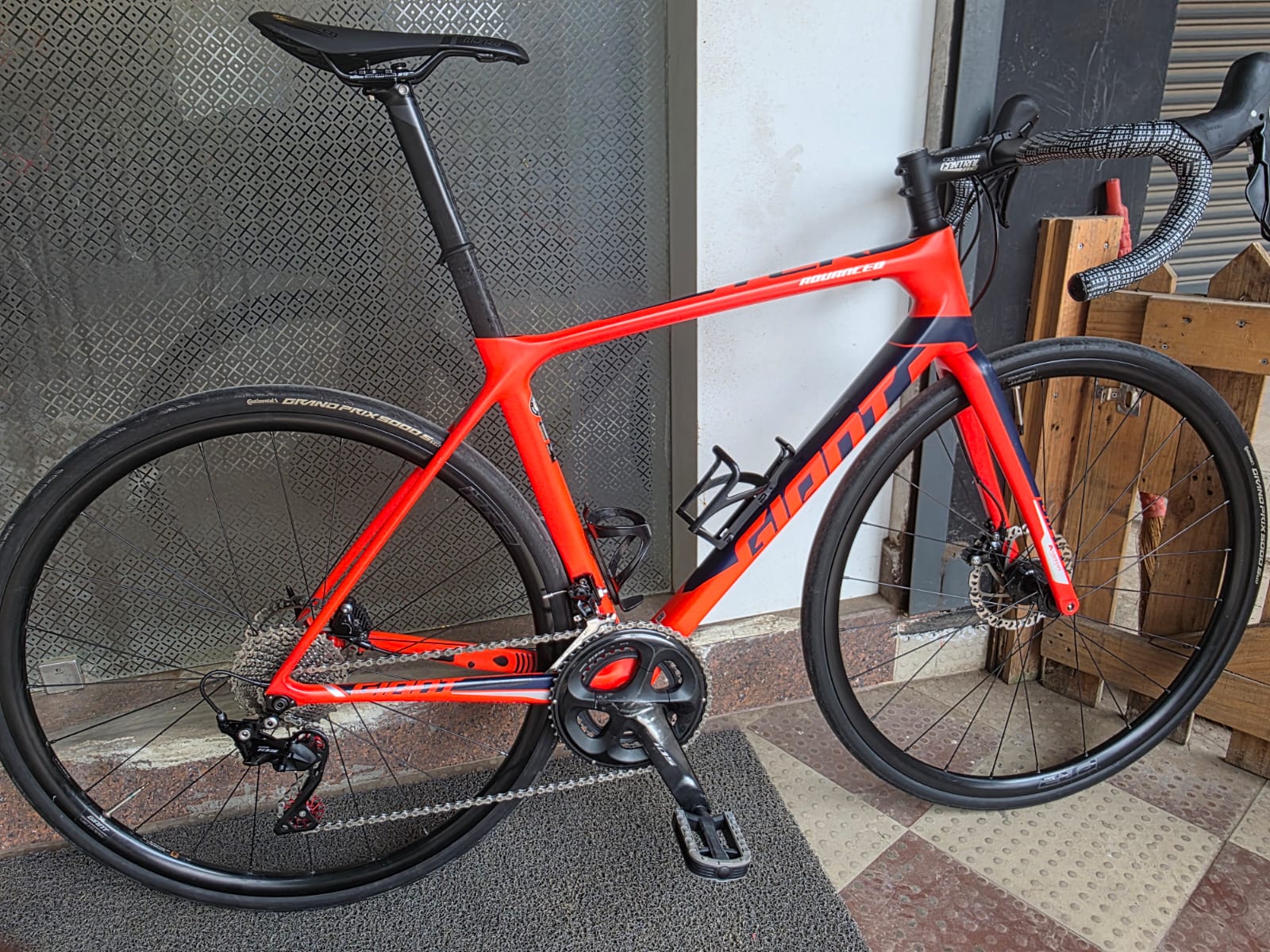 Giant TCR Advanced 2 Road Bike Size-Medium 