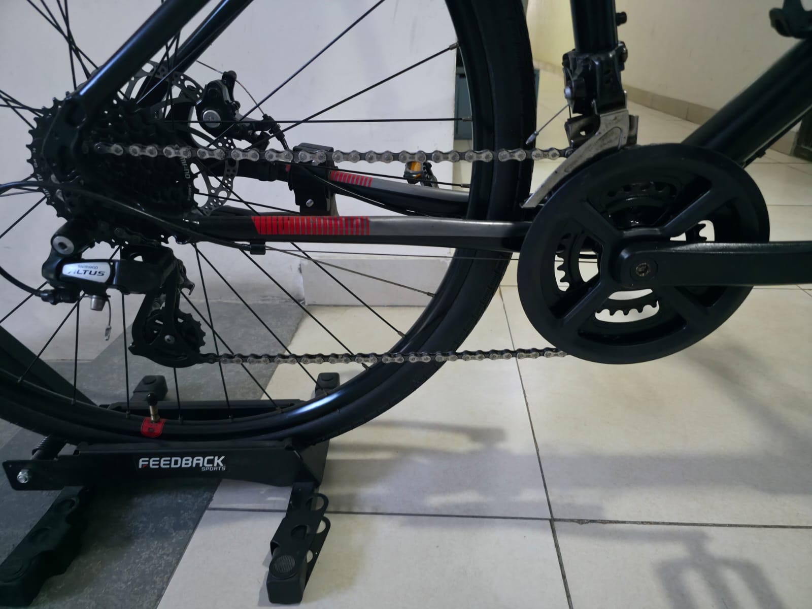 Fuji Absolute 1.9 Hybrid Bike Size-Medium