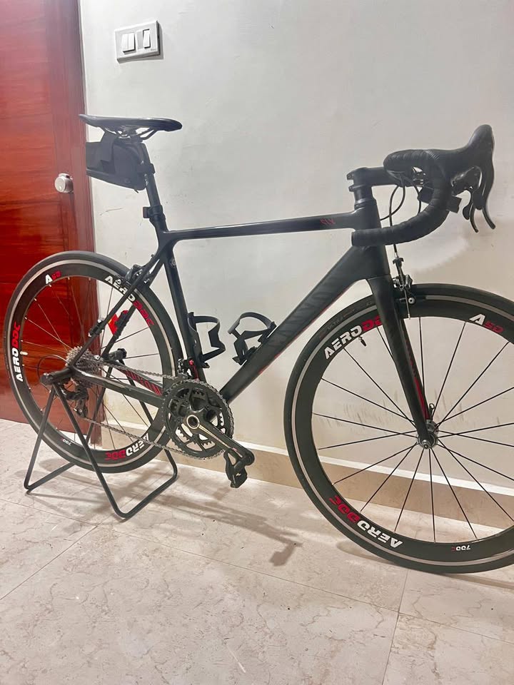 Canyon Ultimate CF SLX 9.0 LTD Road Bike- M -2020
