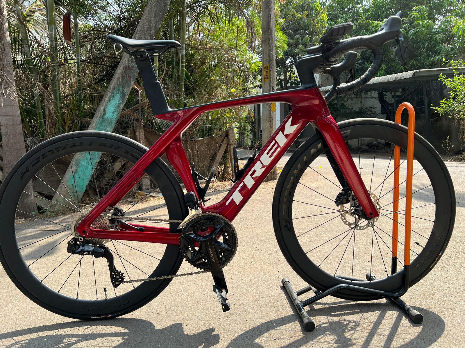 Trek Madone SL6 Road Bike Gen 7- M -2023