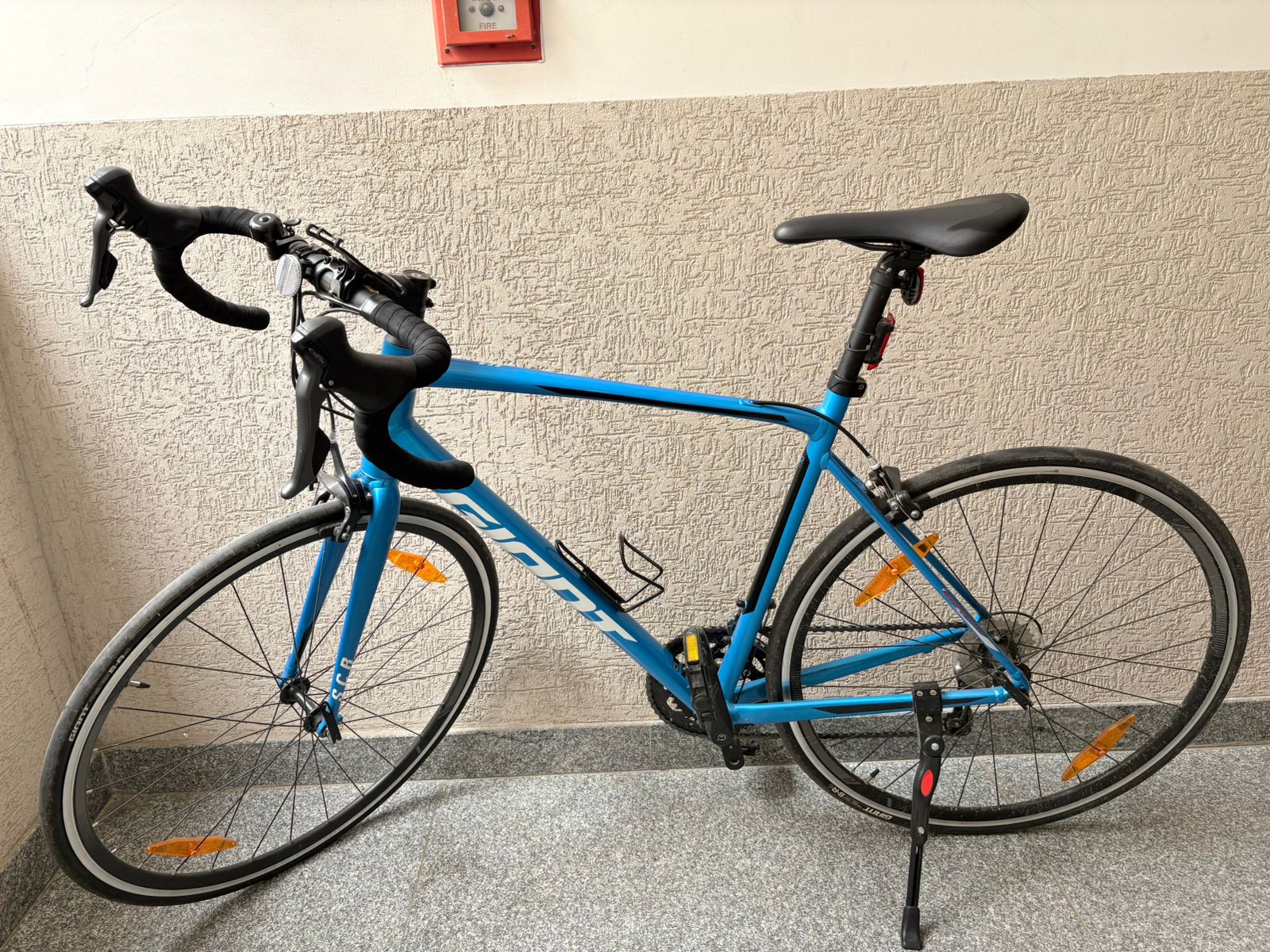 Giant SCR2 Road Bike - M -2025 -Rim brakes