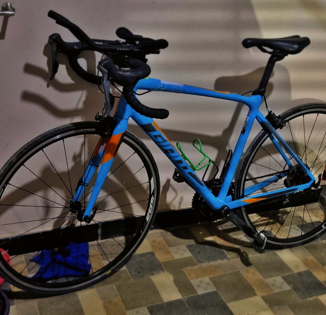 Giant contend SL2 Road Bike -Small