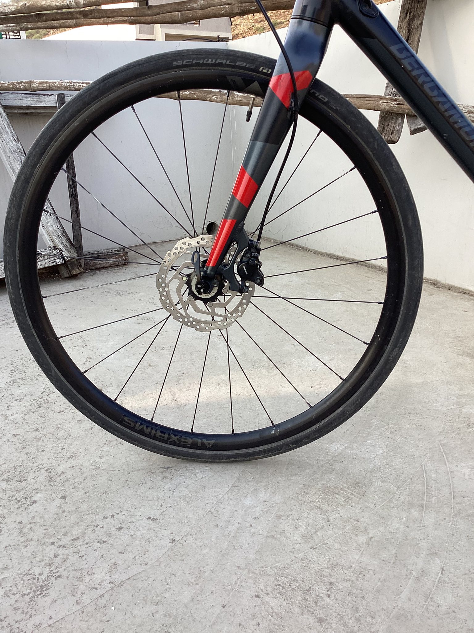 BERGAMONT SWEEP 6- Hybrid Bike-Small