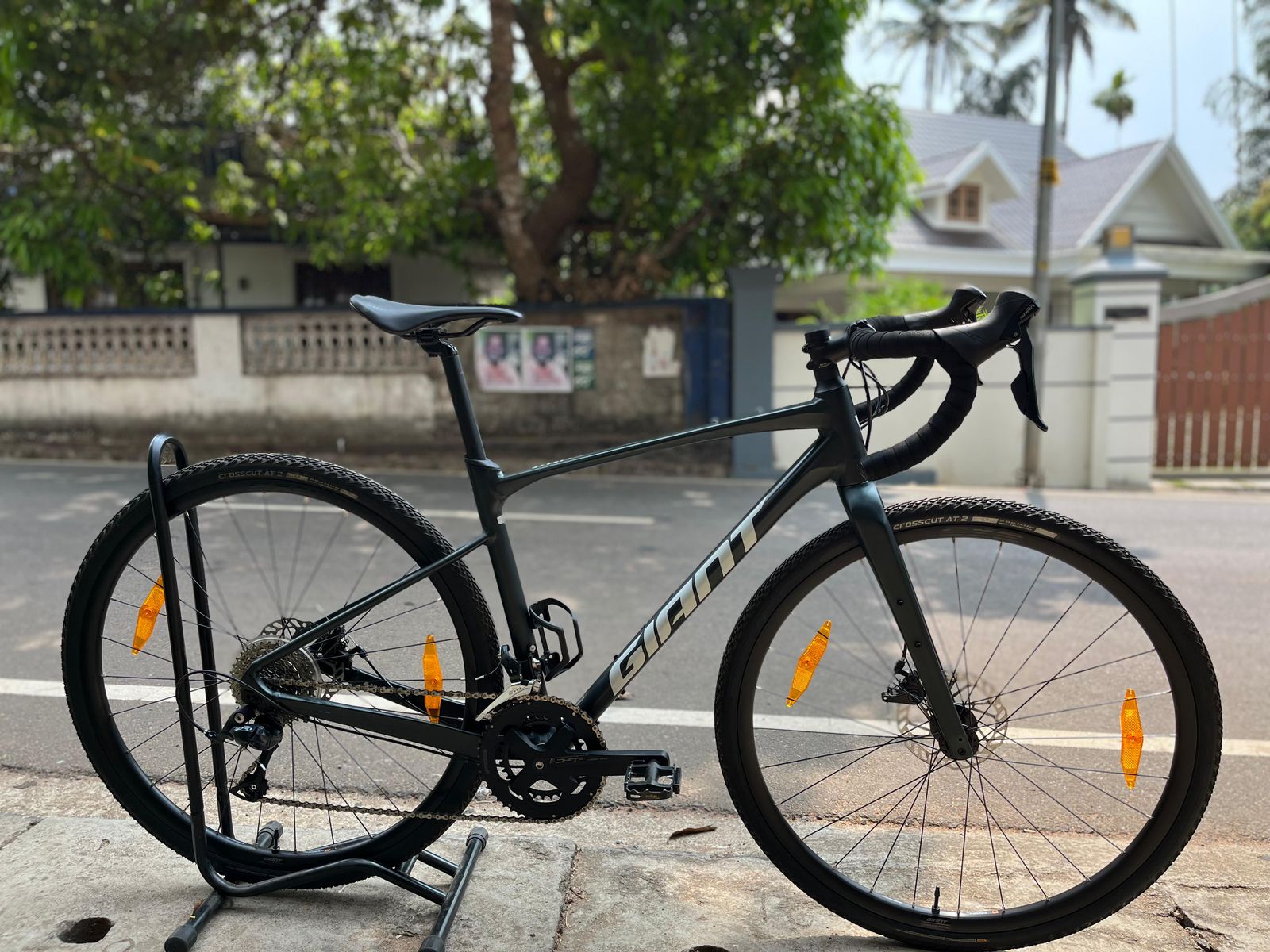 GIANT REVOLT 2 GRAVEL BIKE SIZE-SMALL 