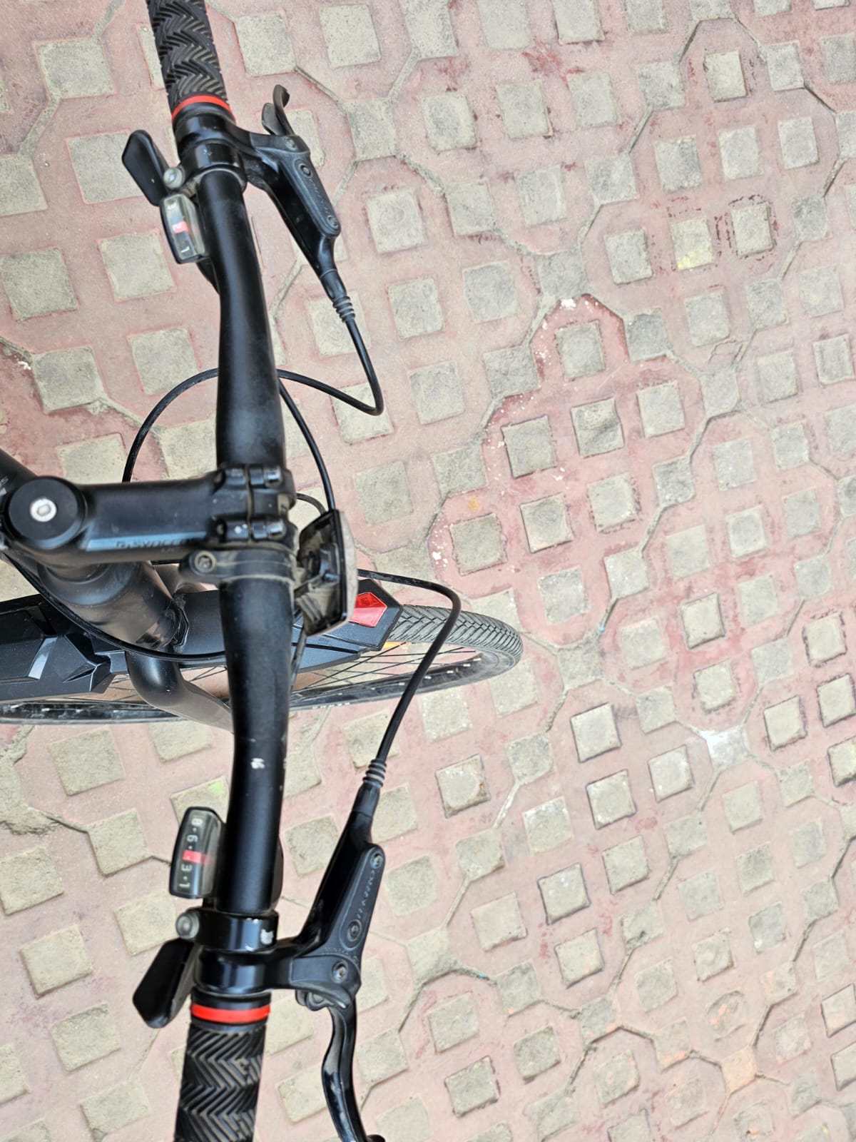 SCOTT METRIX HYBRID BIKE SIZE-LARGE 2022