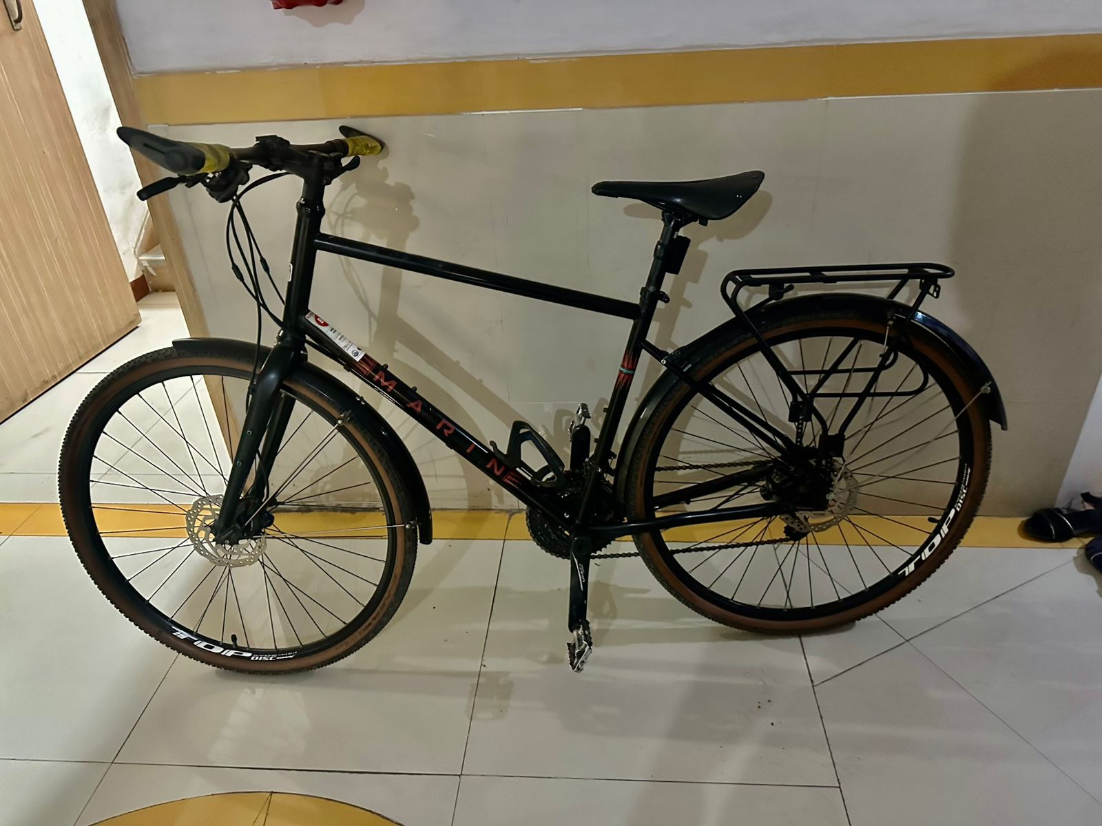 MARIN FOUR CORNERS HYBRID BIKE SIZE-LARGE 2021