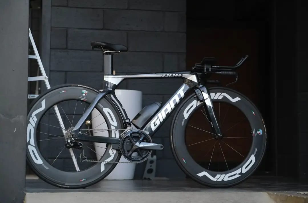 GIANT TRINITY ADVANCE PRO TT /TRI BIKE-XS