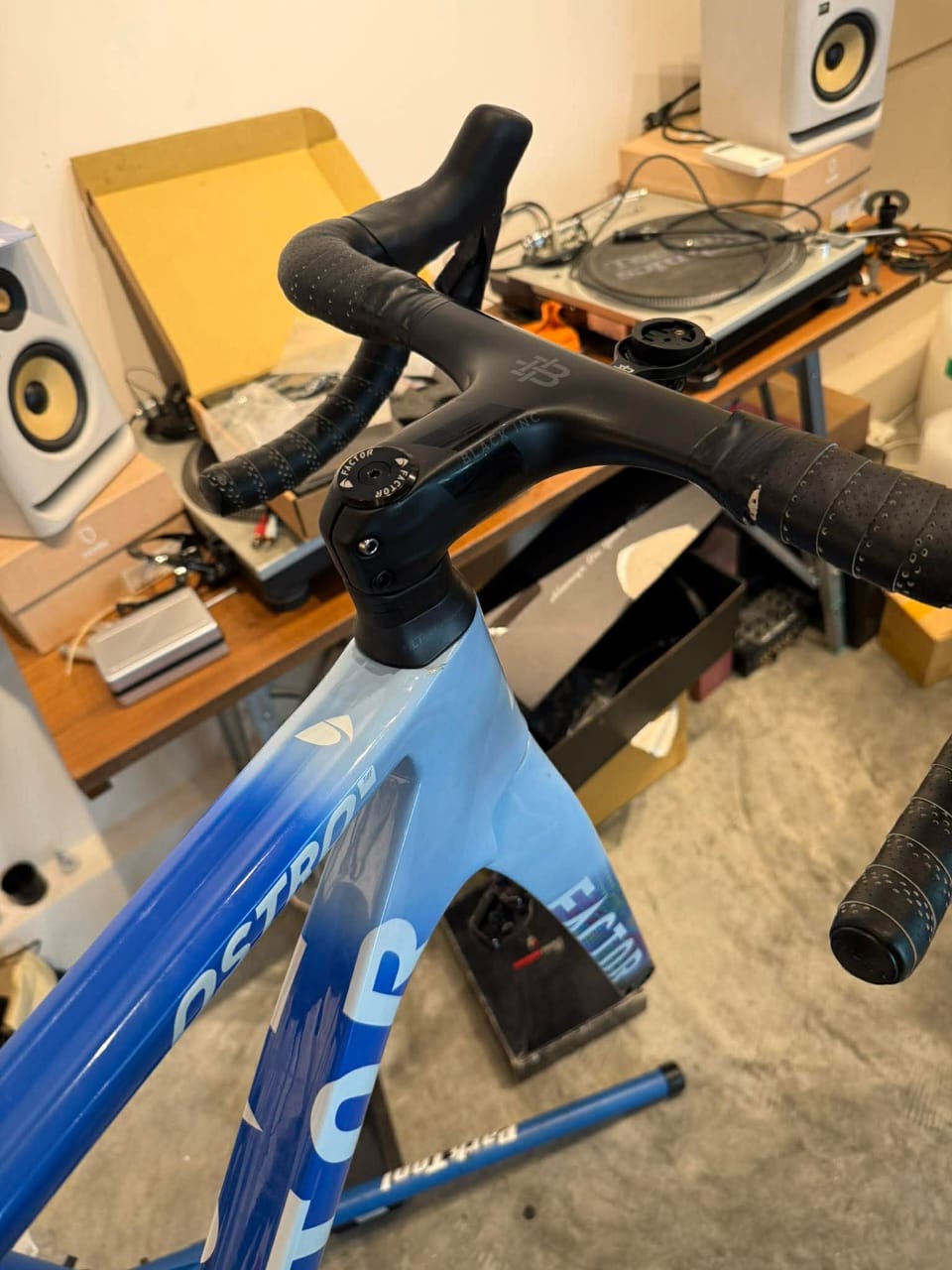 FACTOR OSTRO VAM SIZE:52 cms